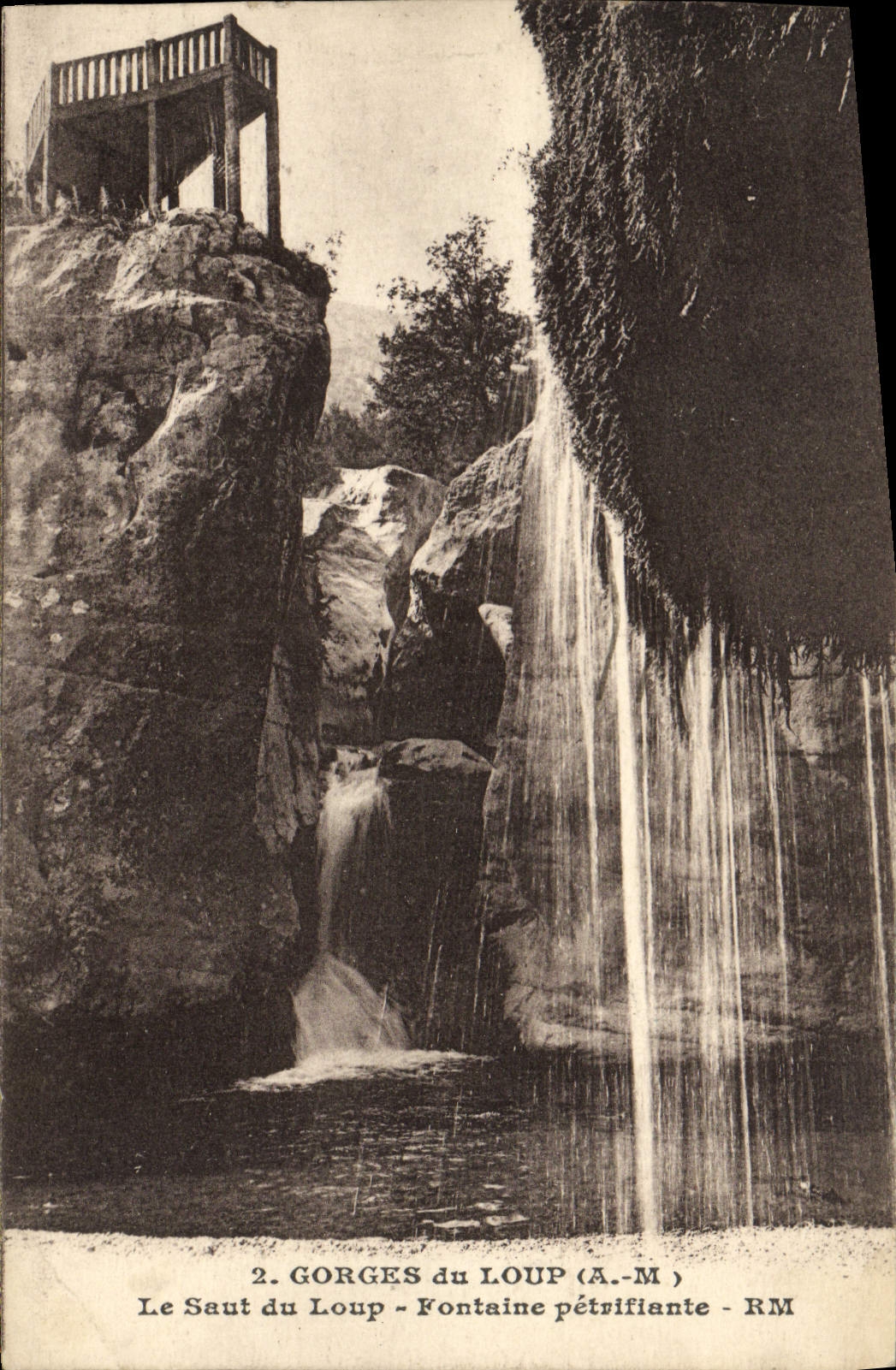 VINTAGE POSTCARD Falls of the Wolf the Jump of the Wolf petrifying Fountain