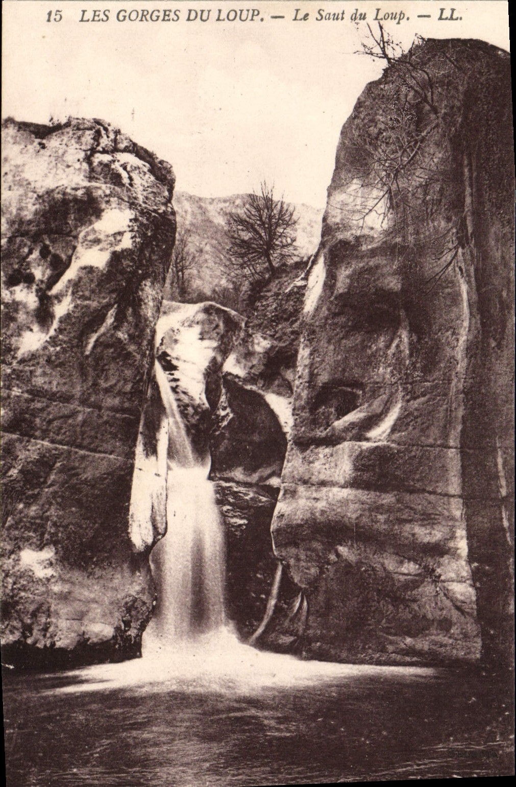 CPA Les Gorges du Loup Le Saut du Loup