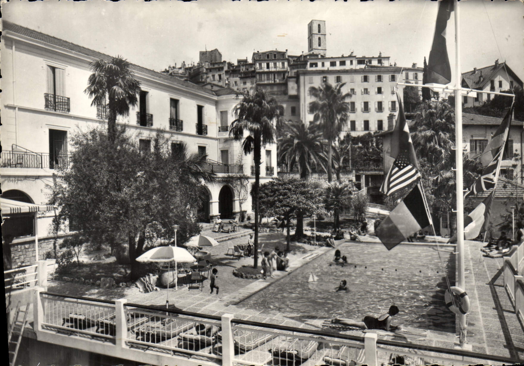 POSTAL MODERNA hotel de Beausoleil que restaura a almirante de Grasse