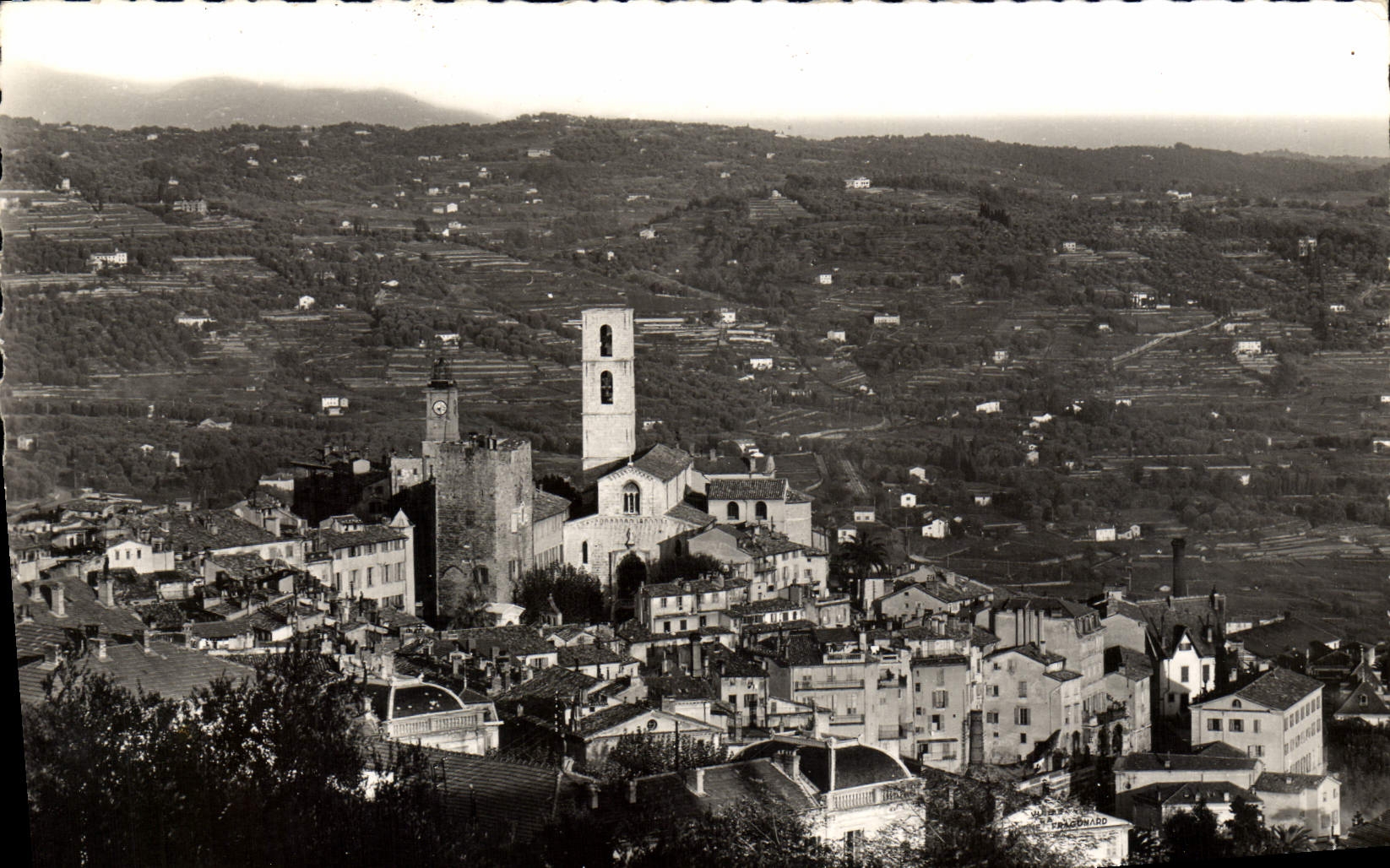 Opinión grasa de la POSTAL de la VENDIMIA sobre la ciudad vieja y el campo circundante