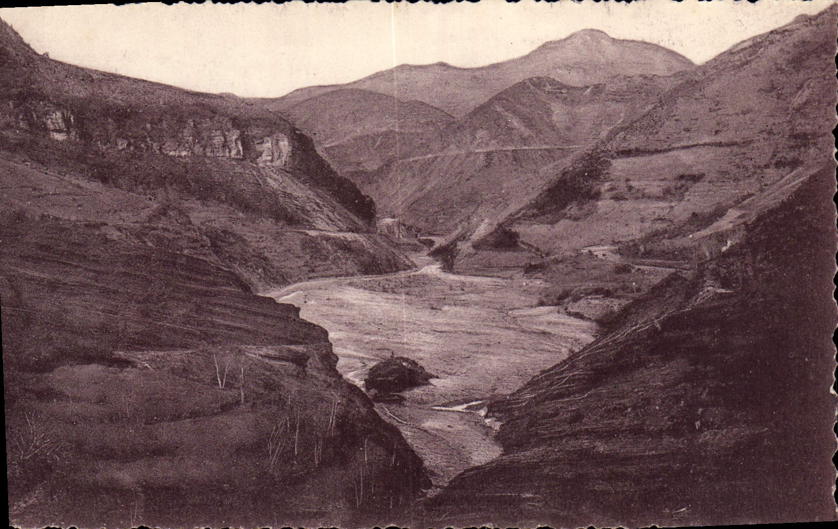 La POSTAL De Daluis de la VENDIMIA tiene Guillaumes el alto valle del VAr