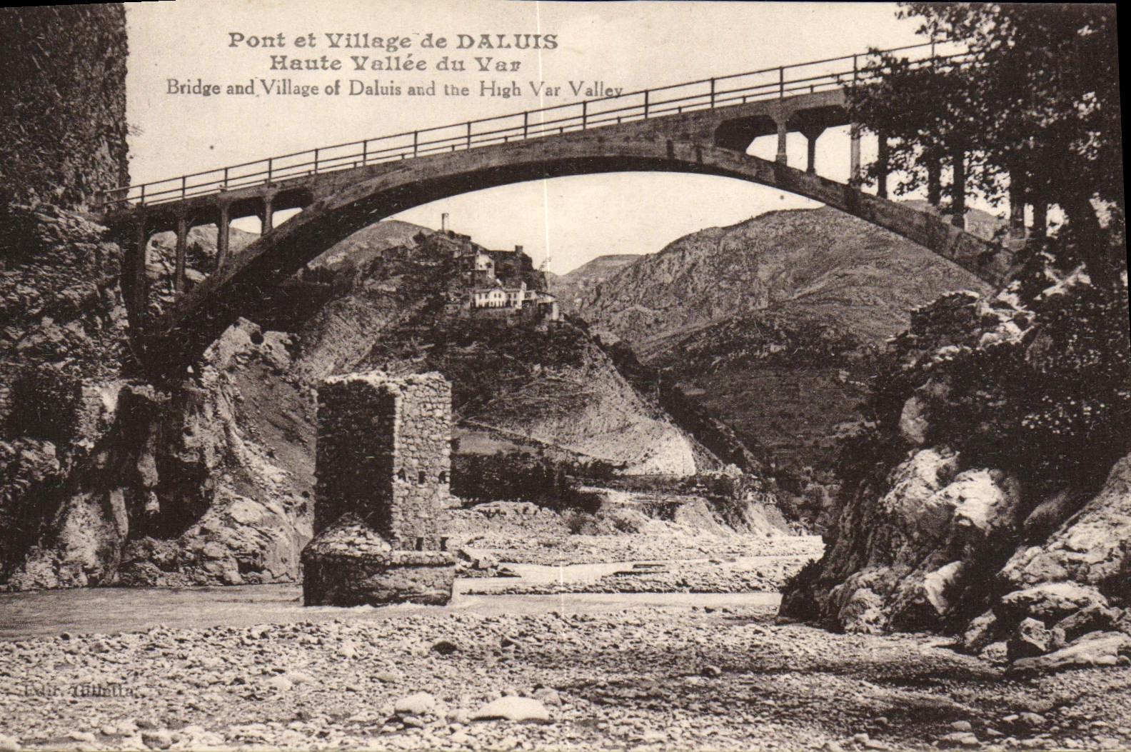 CPA Pont et Village de Daluis Haute Valle du Var