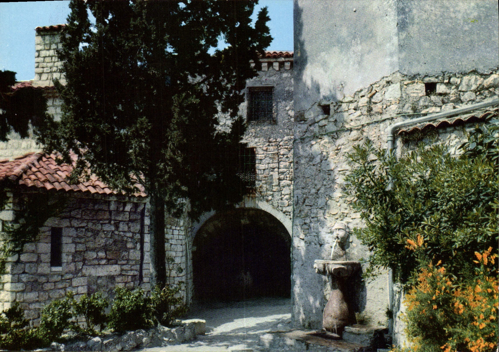 POSTAL MODERNA una calle típica vieja