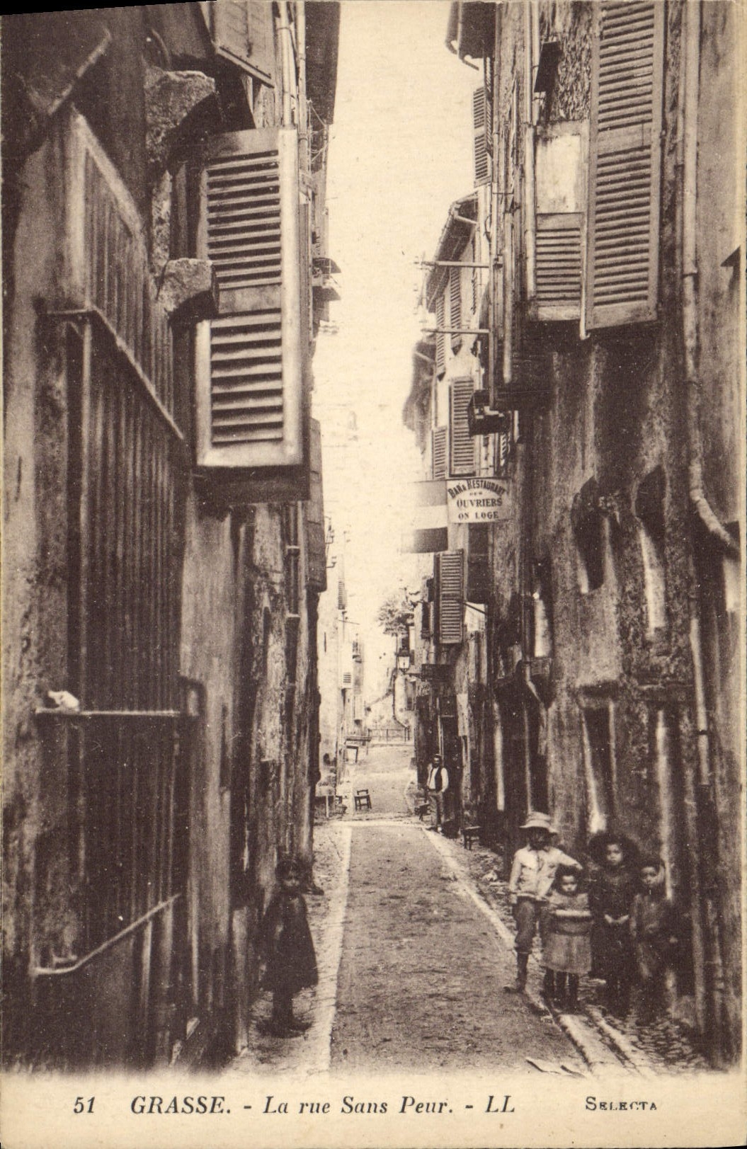 CPA Grasse La rue Sans Peur Enfants