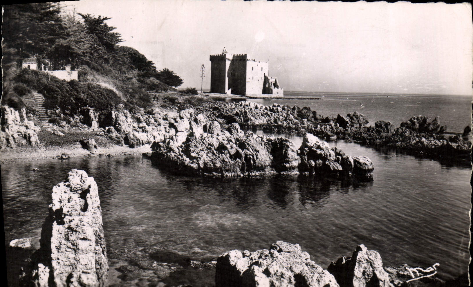 CPA lle St Honorat Monastere fortifie du Xl e s vu de l'Ouest