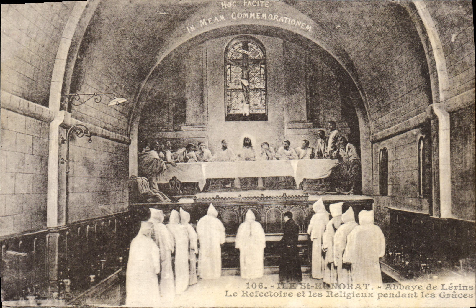 De la VENDIMIA de la POSTAL de la isla abadía de Honorat Saint de Lerins el refectorio y los monjes durante las tolerancias