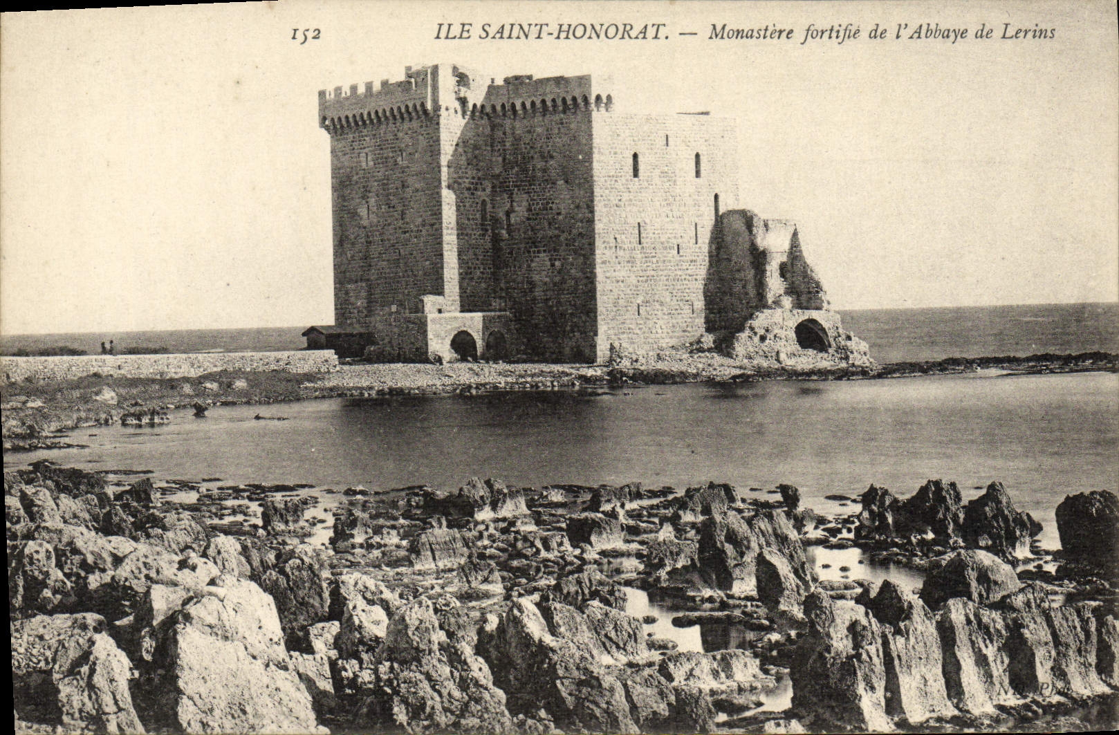 CPA lle Saint Honorat Monastere fortifie de l'Abbaye de Lerins