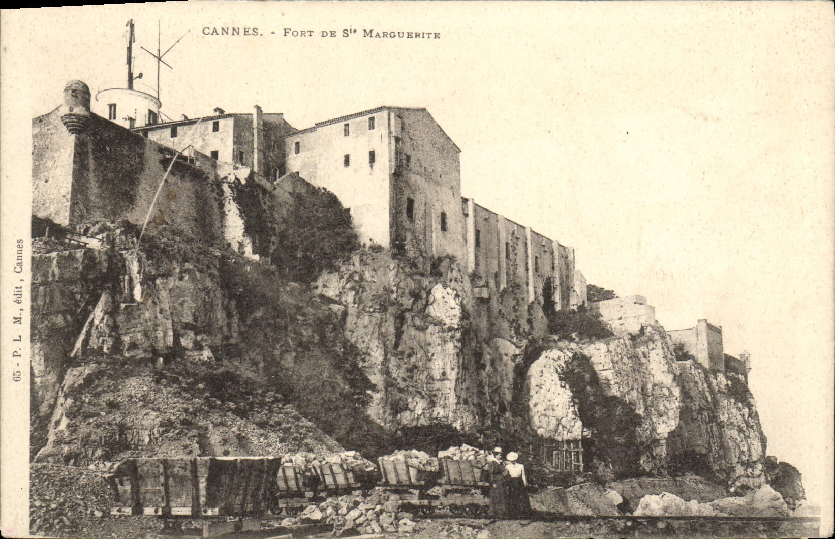 VINTAGE POSTCARD Strong Cannes of co. Marguerite