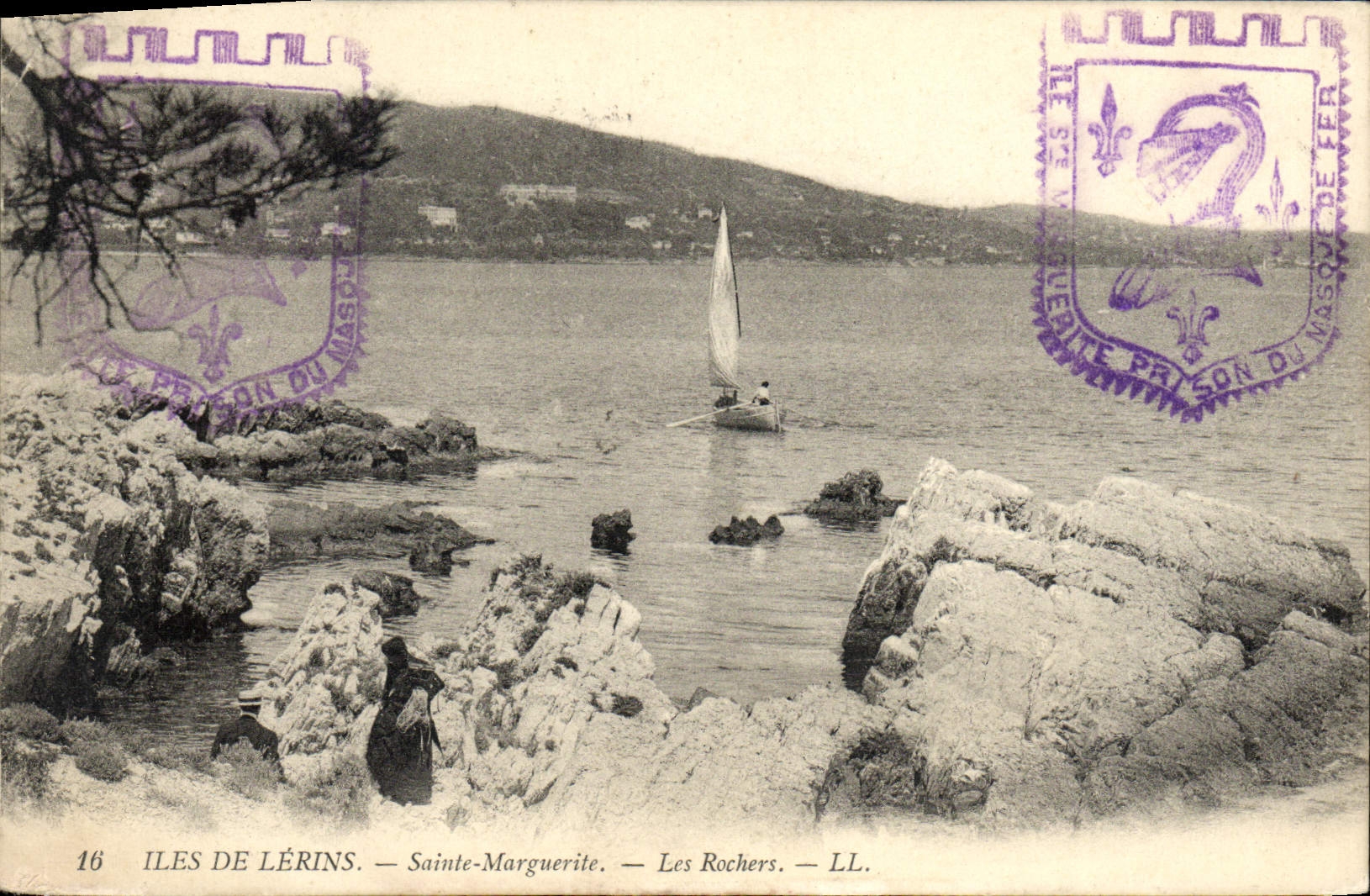 VINTAGE POSTCARD of Lerins Sainte Marguerite Rocks
