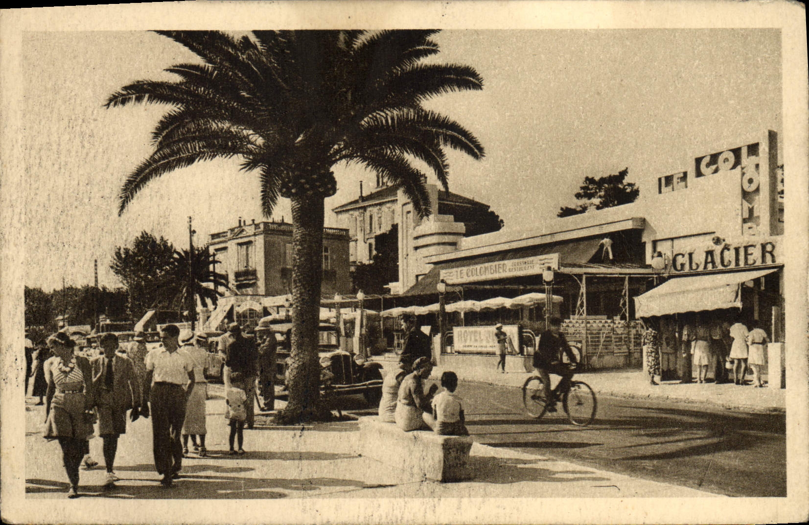 CPA Juan les Pins La Promenade Glacier