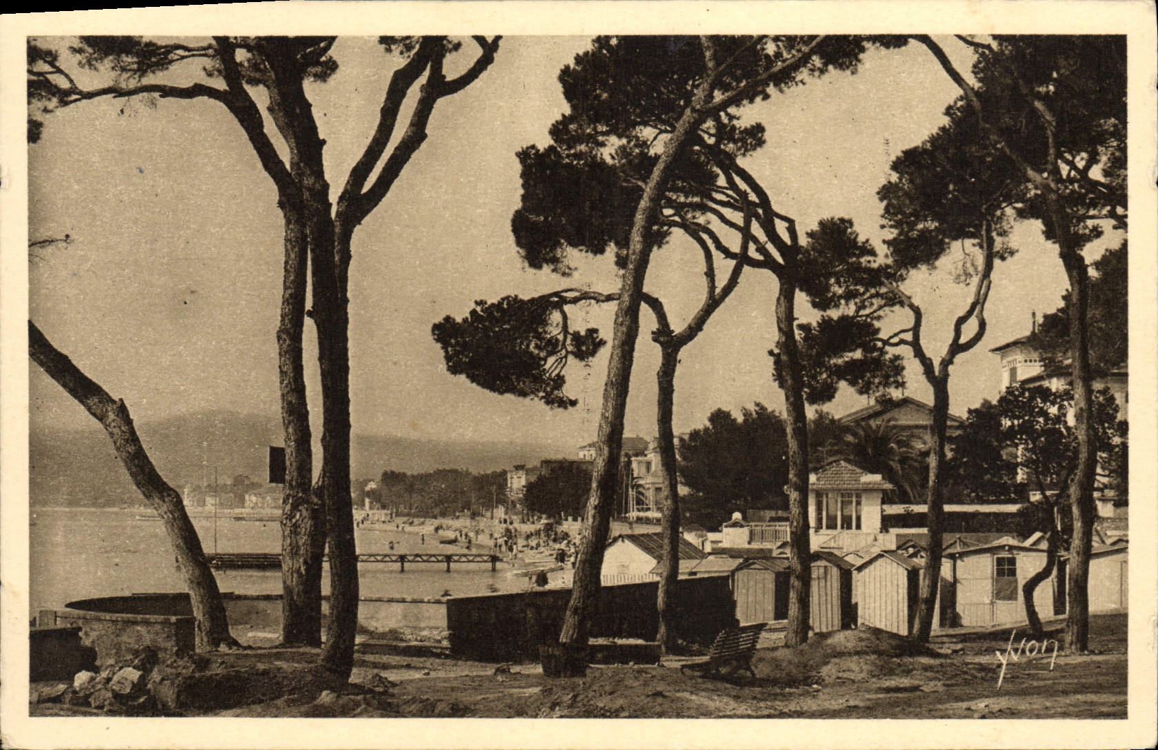 CPA Juan les Pins La Plage 