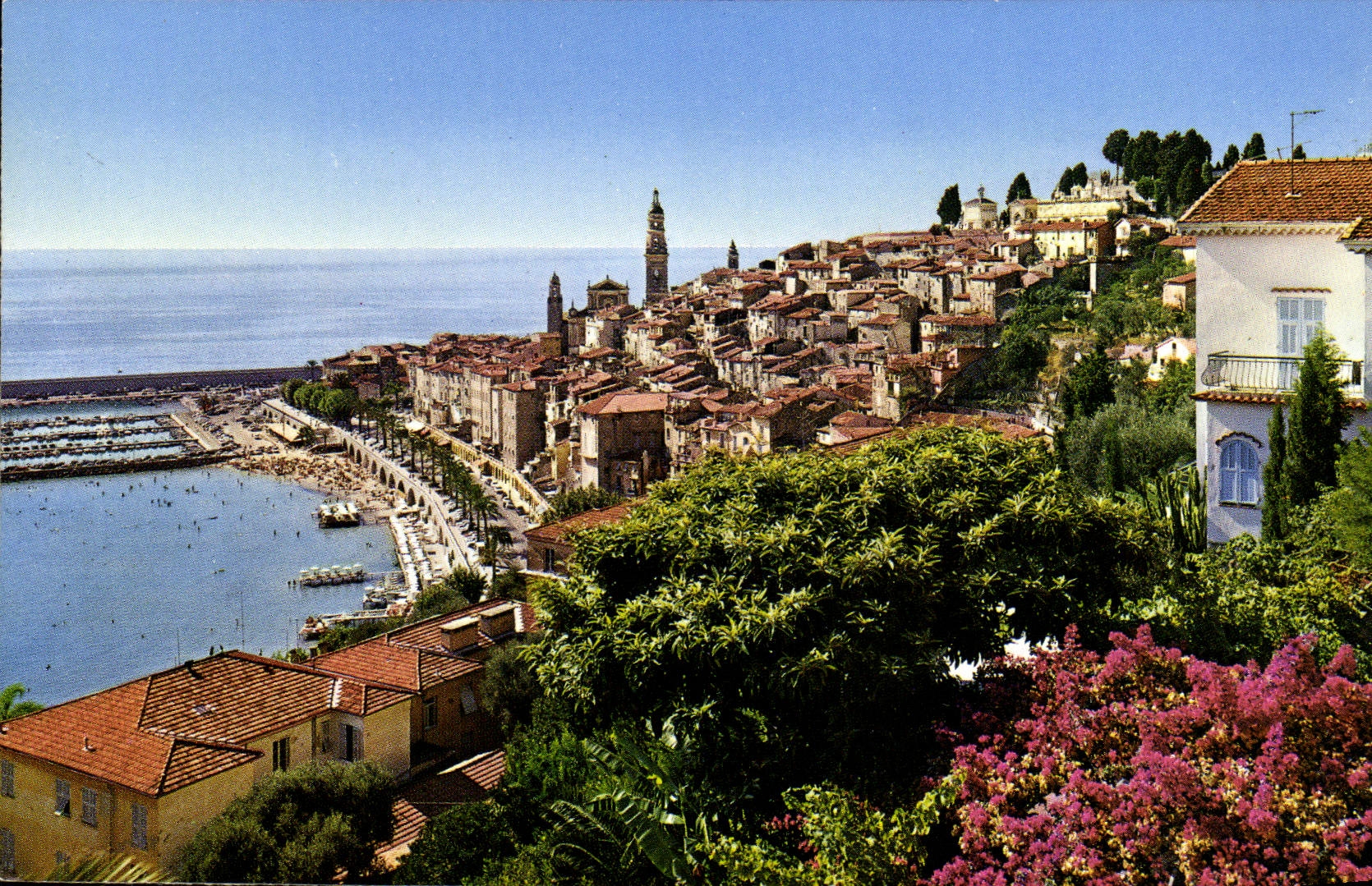 CPM Menton Vue Generale La Vieille Ville