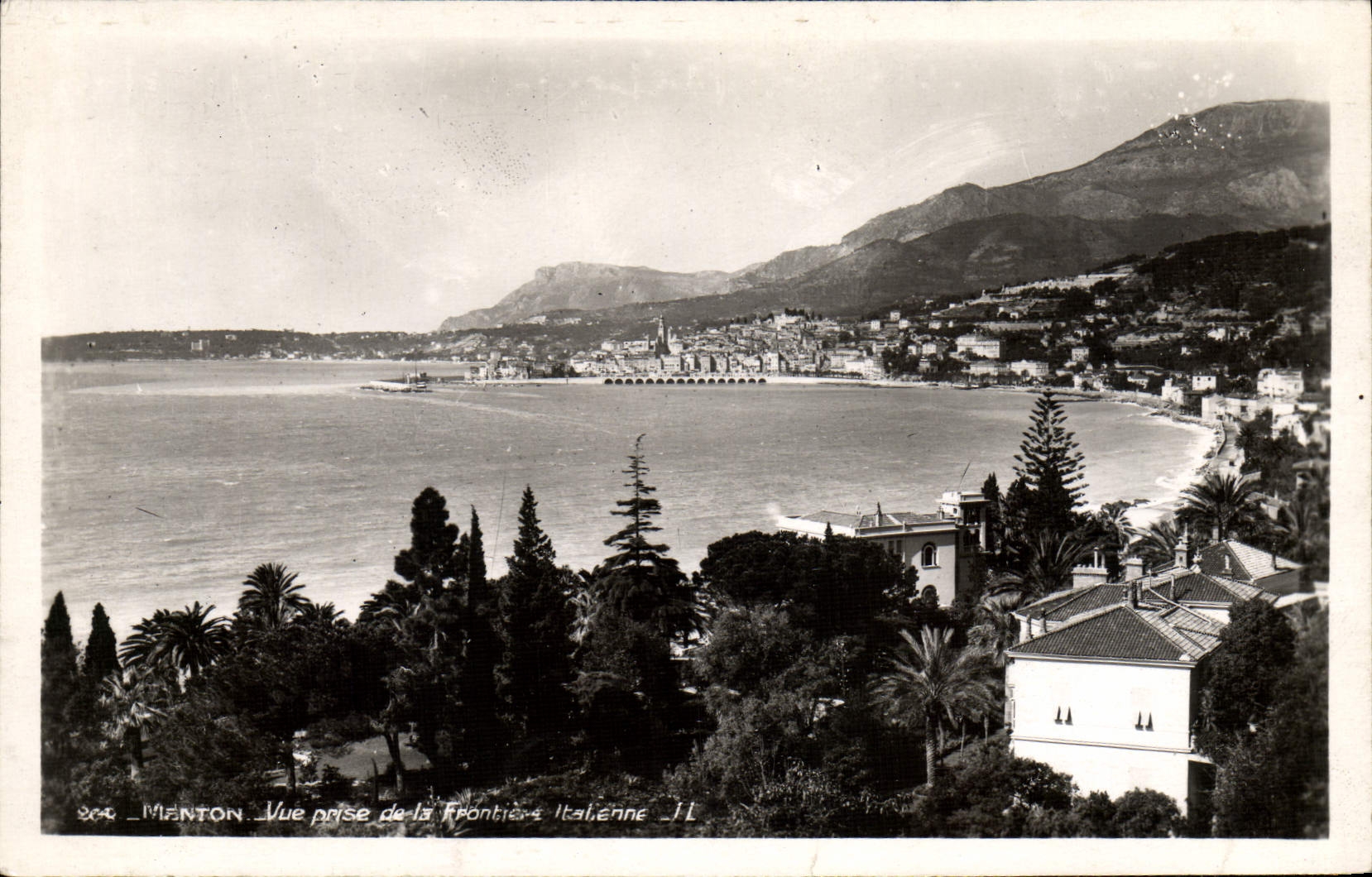 CPA Menton Vue Prise de la Frontiere italienne