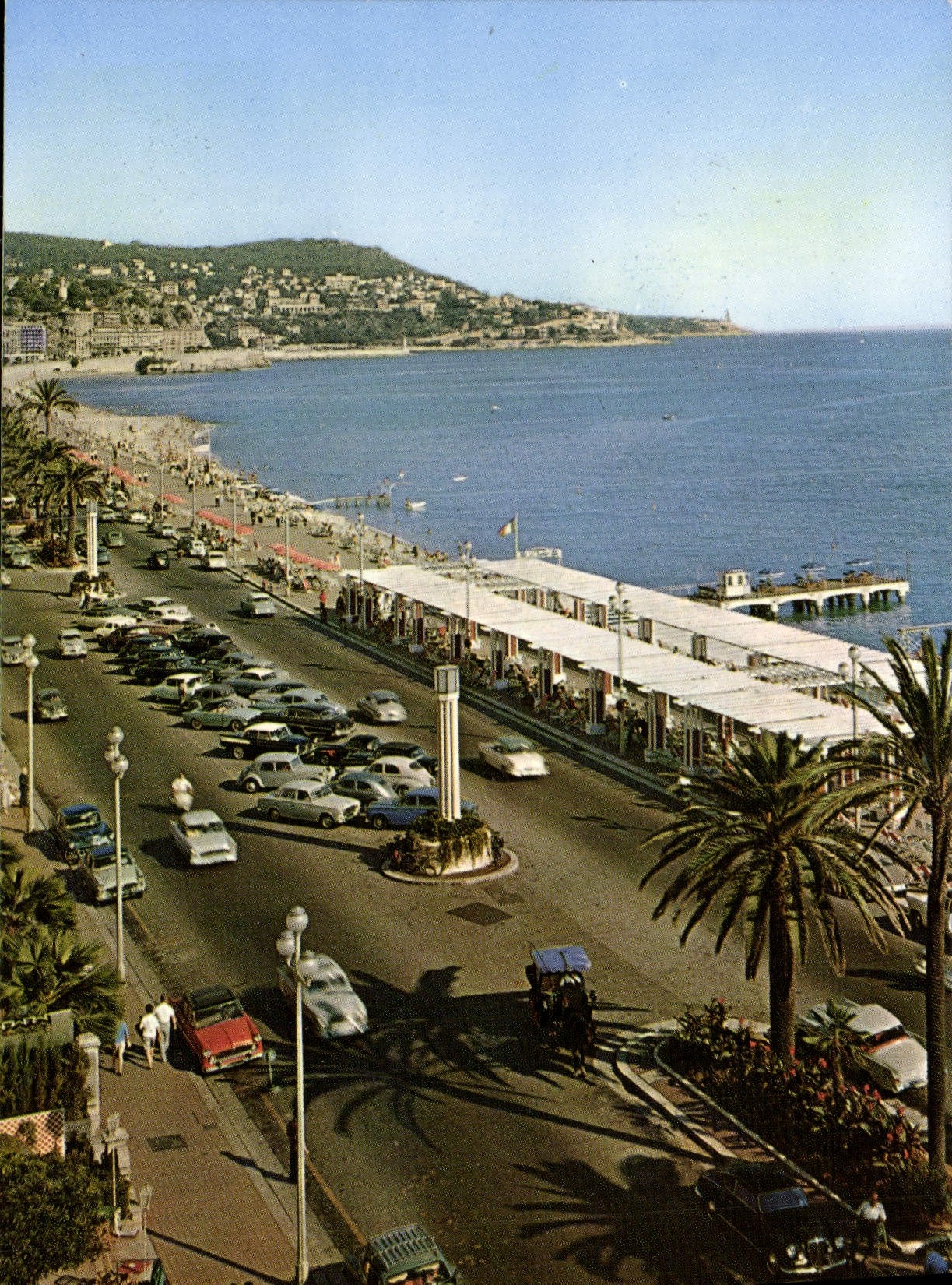 CPM Nice La Promenade Des Anglais et Le Mont Boron