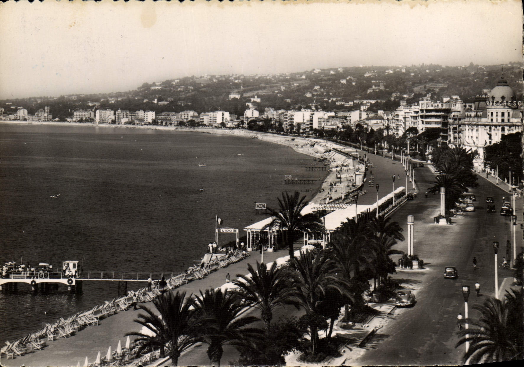 VINTAGE POSTCARD Nice View on the walk of the English
