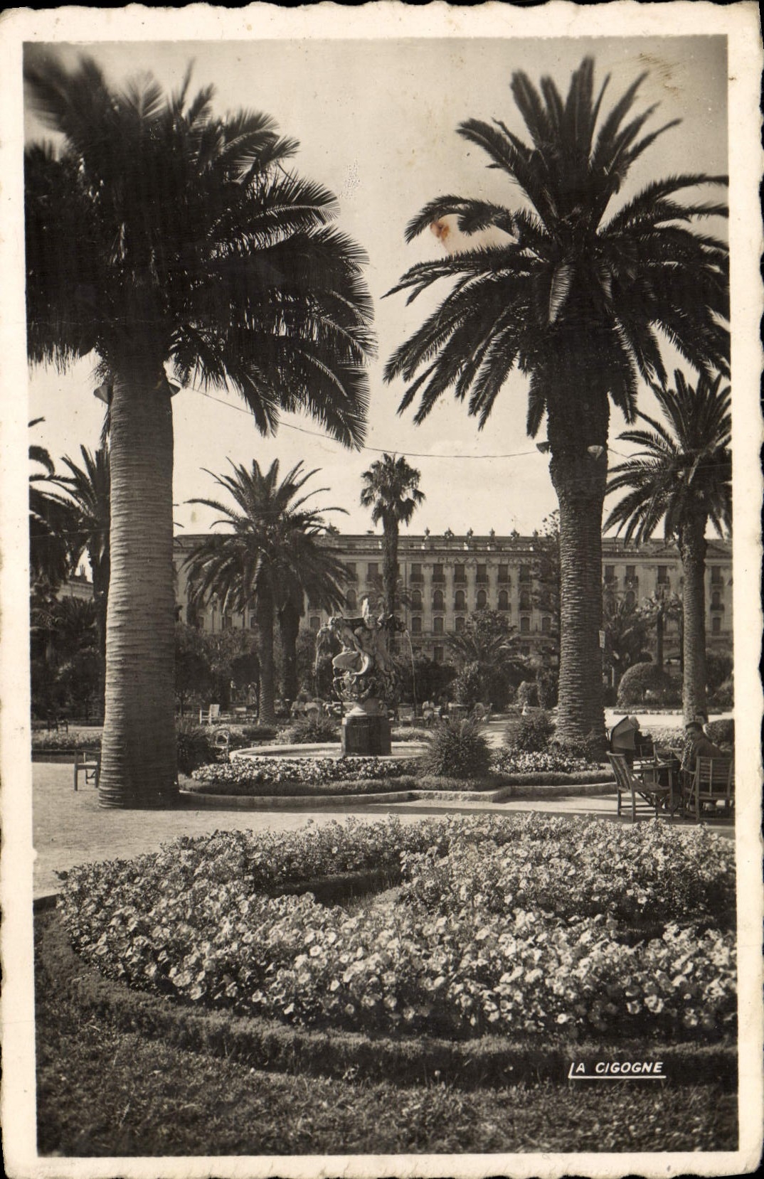 VINTAGE POSTCARD Nice the new gardens Fountain of the Tritons
