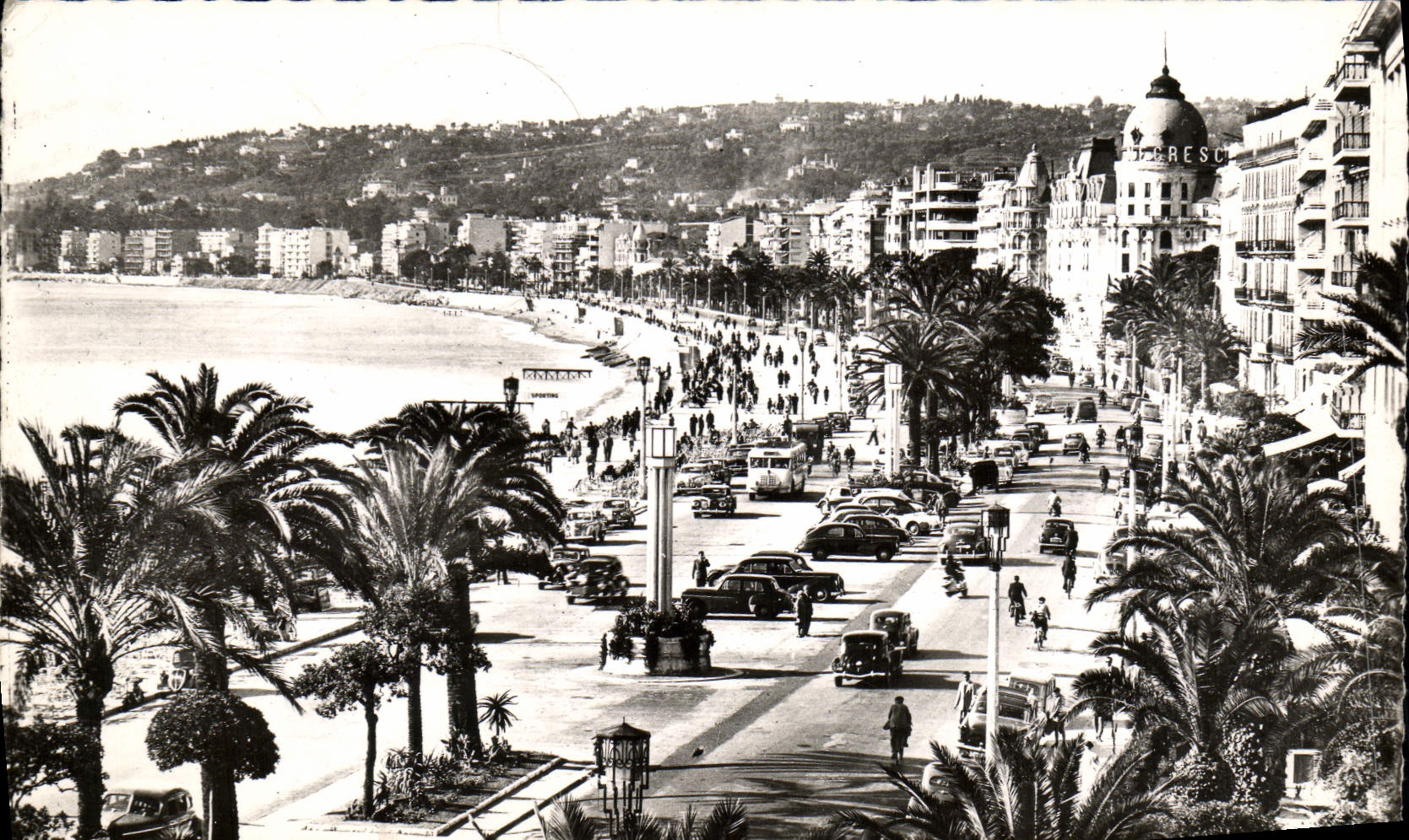 CPA Nice La Promenade des Anglais
