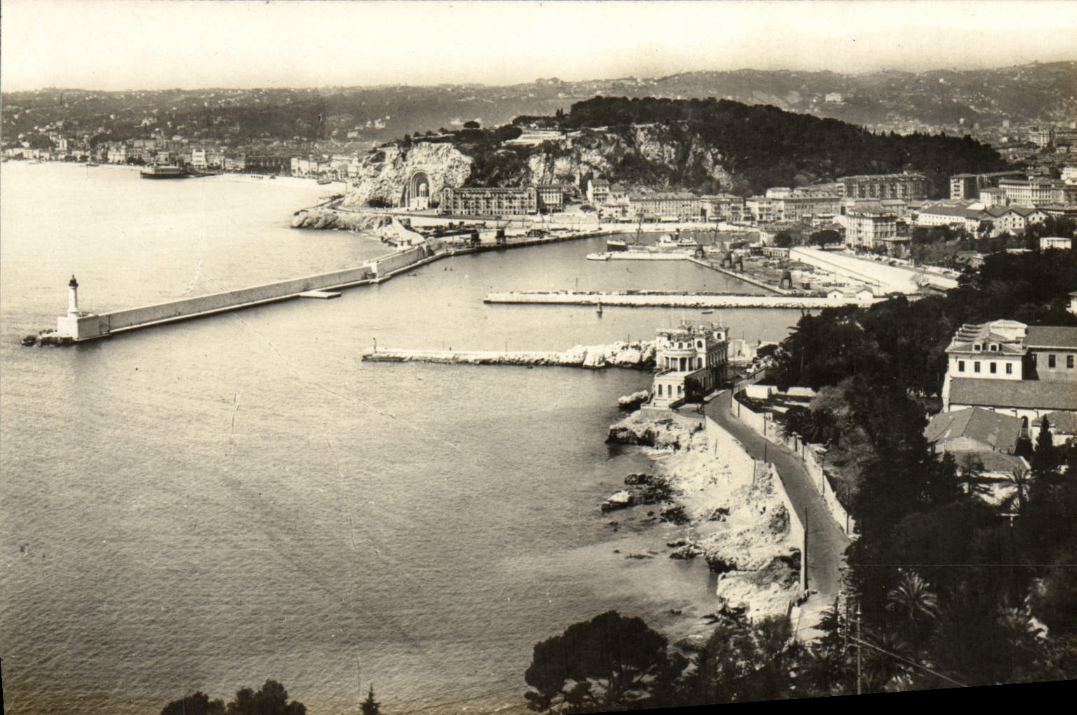 CPA Nice Panorama Vu du Mont Boron