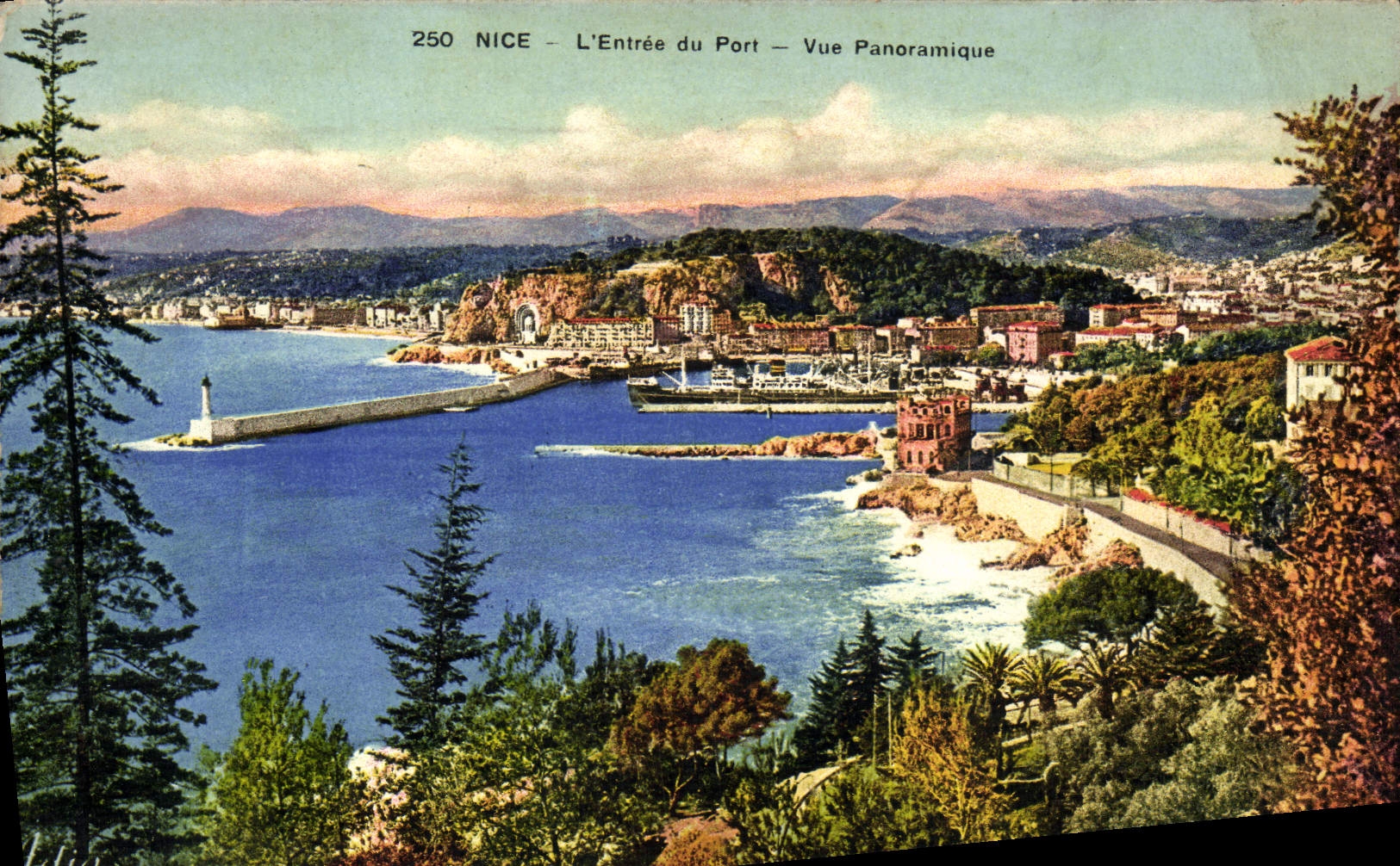 CPA Nice L'Entree du Port Vue Panoramique