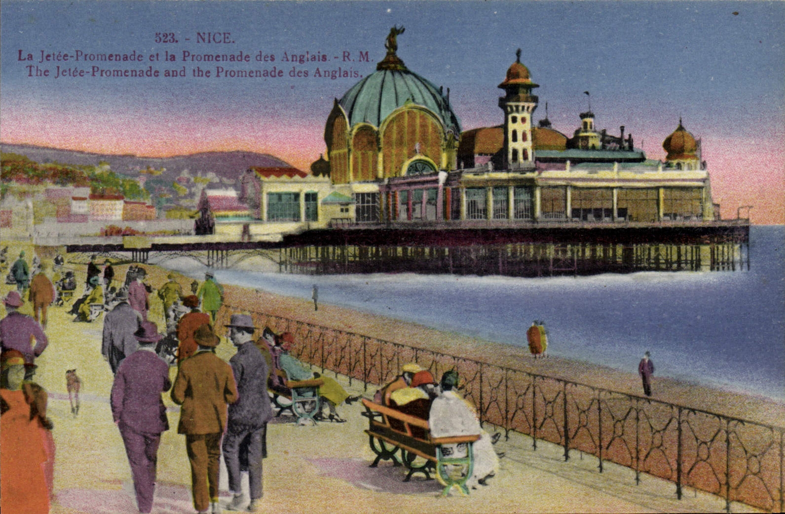 CPA Nice La jetee promenade et la promenade des Anglais 