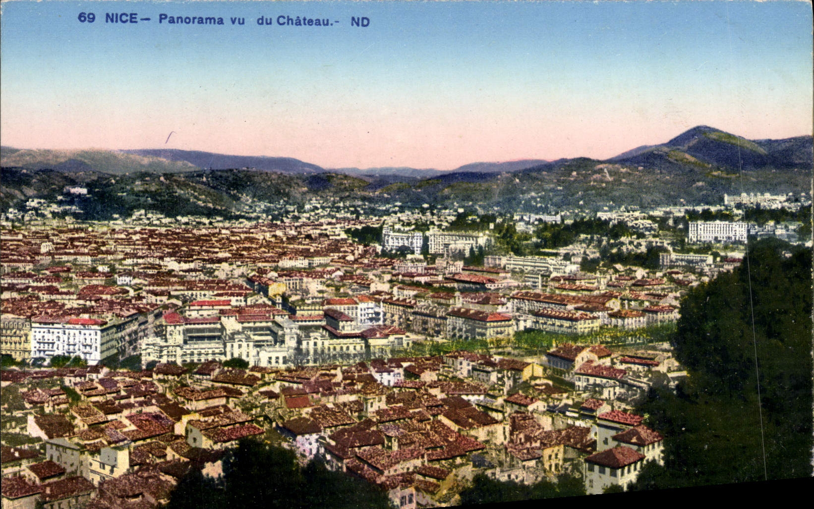CPA Nice Panorama Vu du Chateau