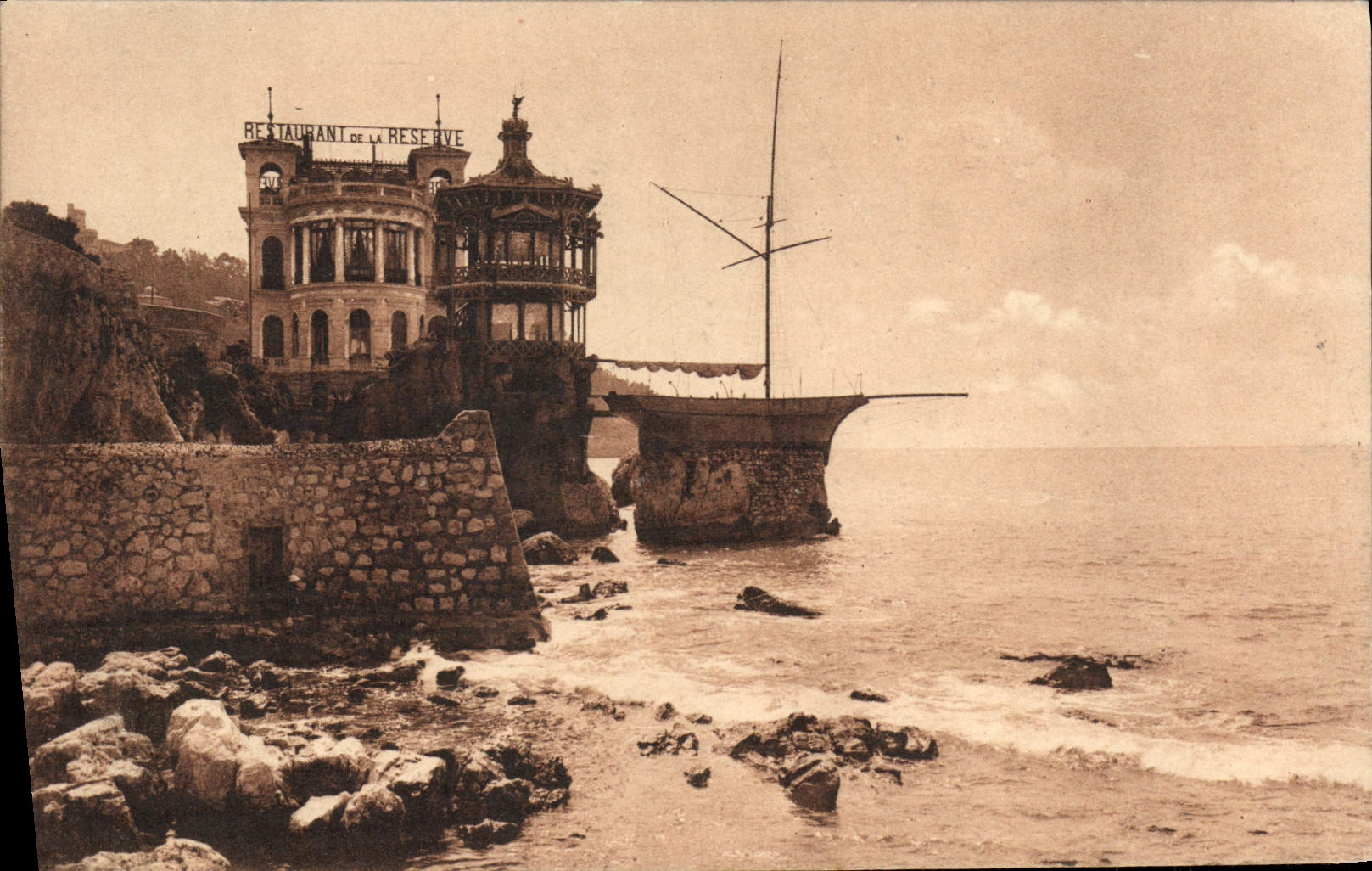 VINTAGE POSTCARD Nice the Restaurant of the Reserve Boat