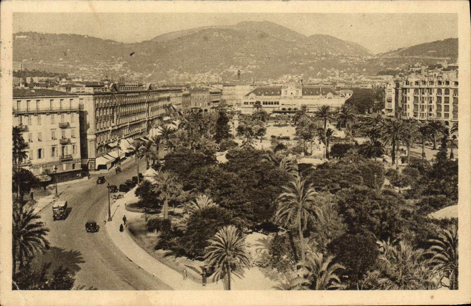 CPA Nice Les Jardins Albert 1er et l'Avenue de Verdun