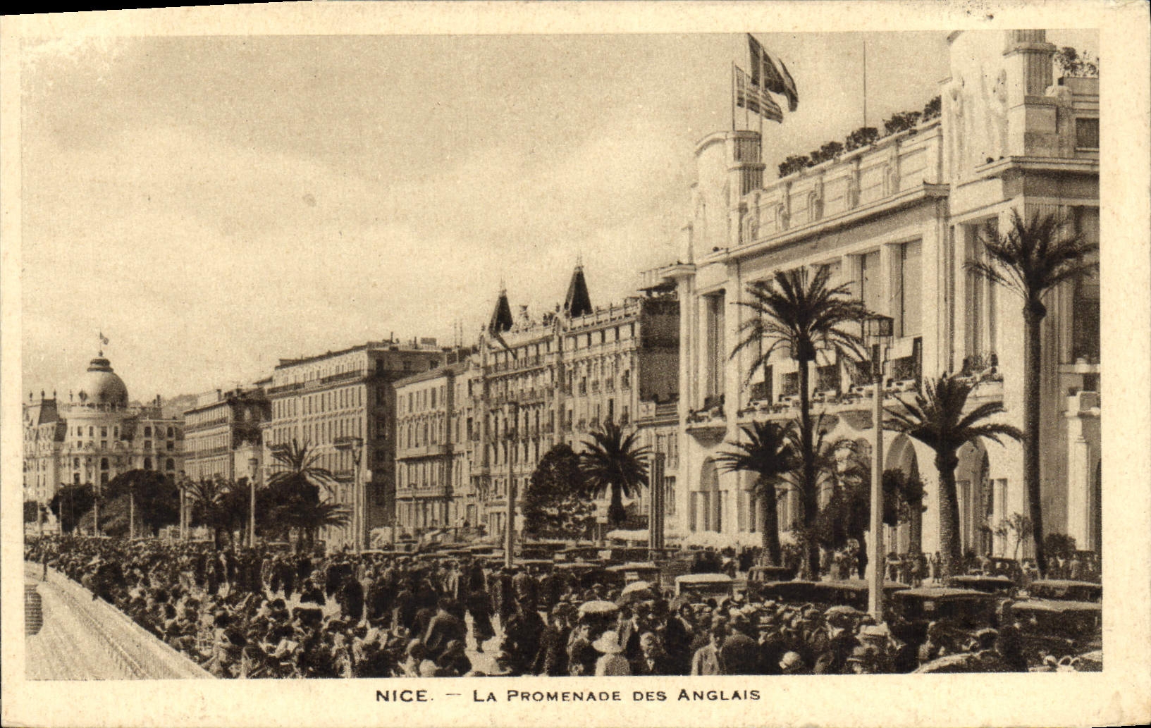 CPA Nice La Promenade des Anglais 