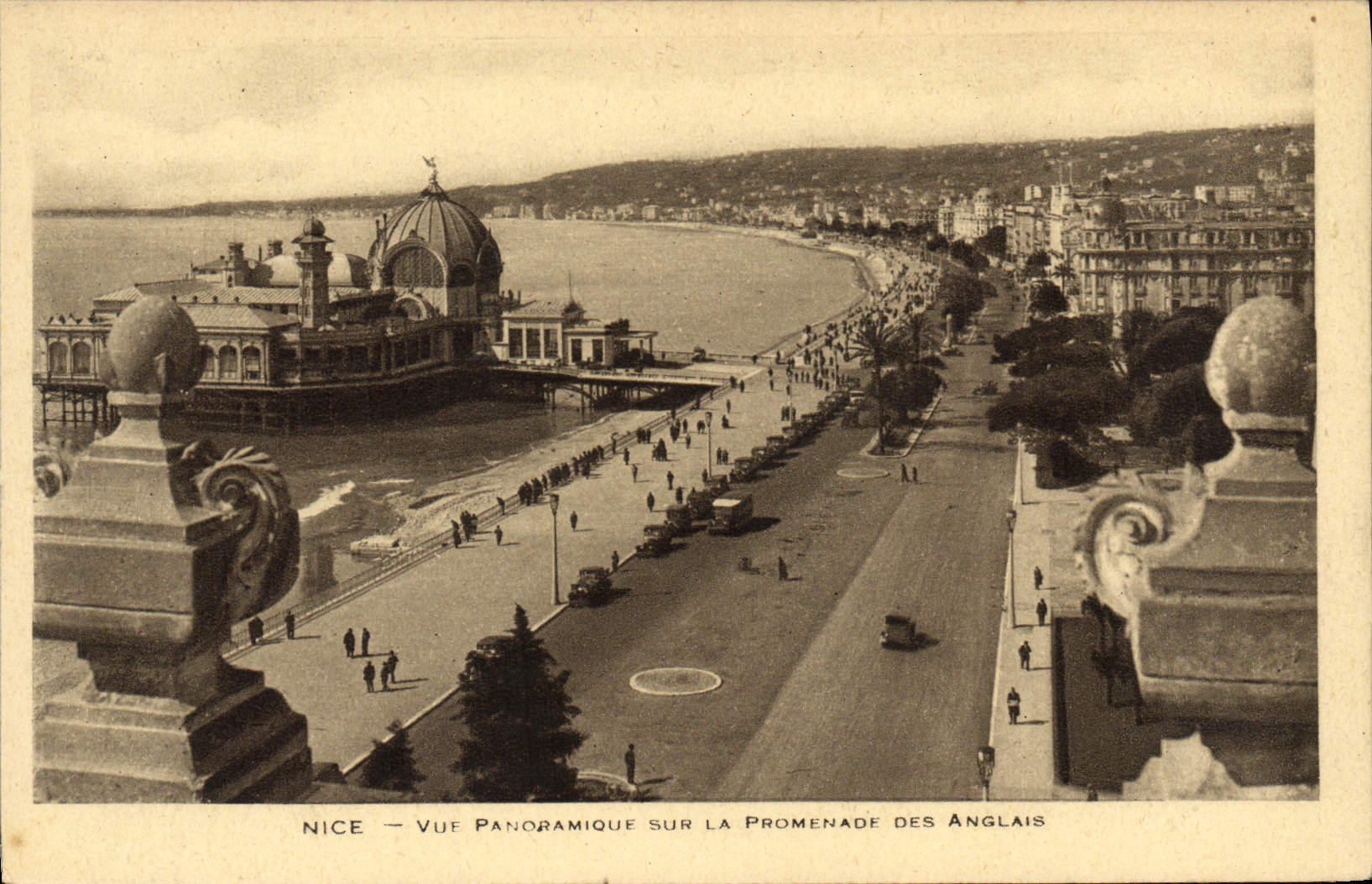 CPA Nice Vue Panoramique sur la Promenade des Anglais 