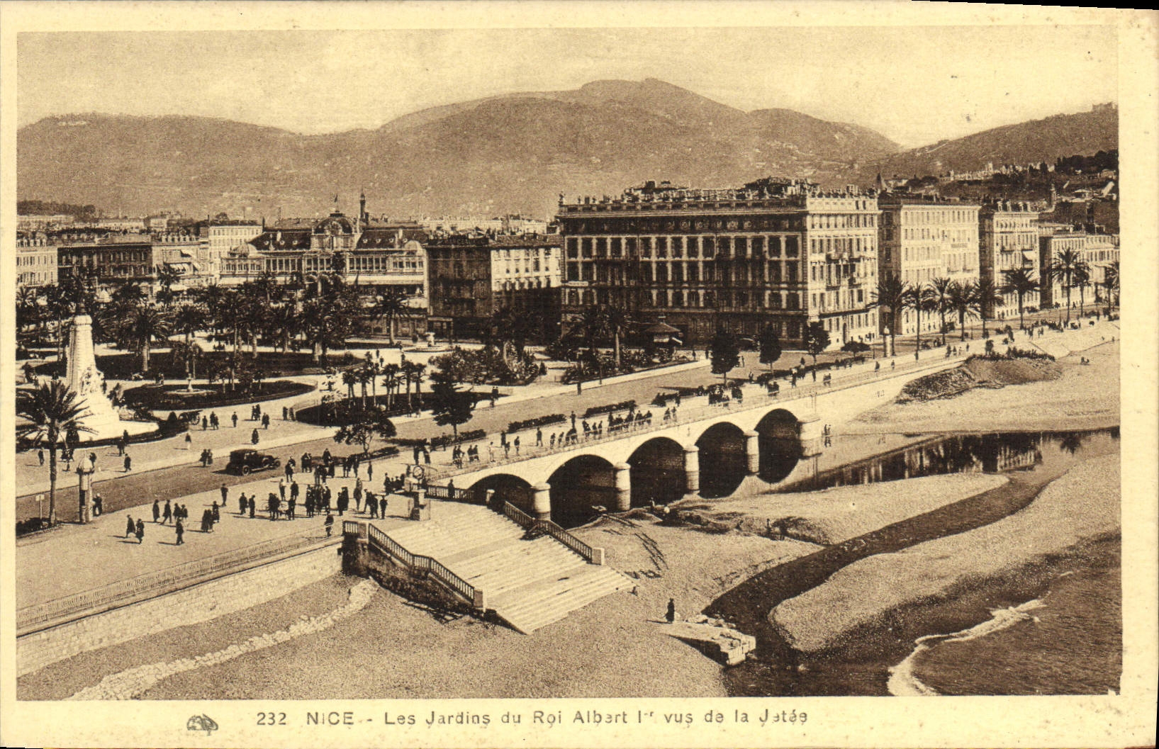 CPA Nice Les Jardins du Roi Albert 1er vus de la Jetee 