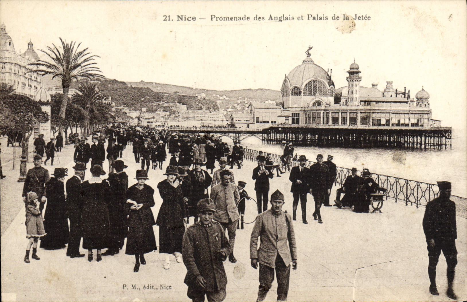 VINTAGE POSTCARD Nice Walk of English and Palate of the Pier