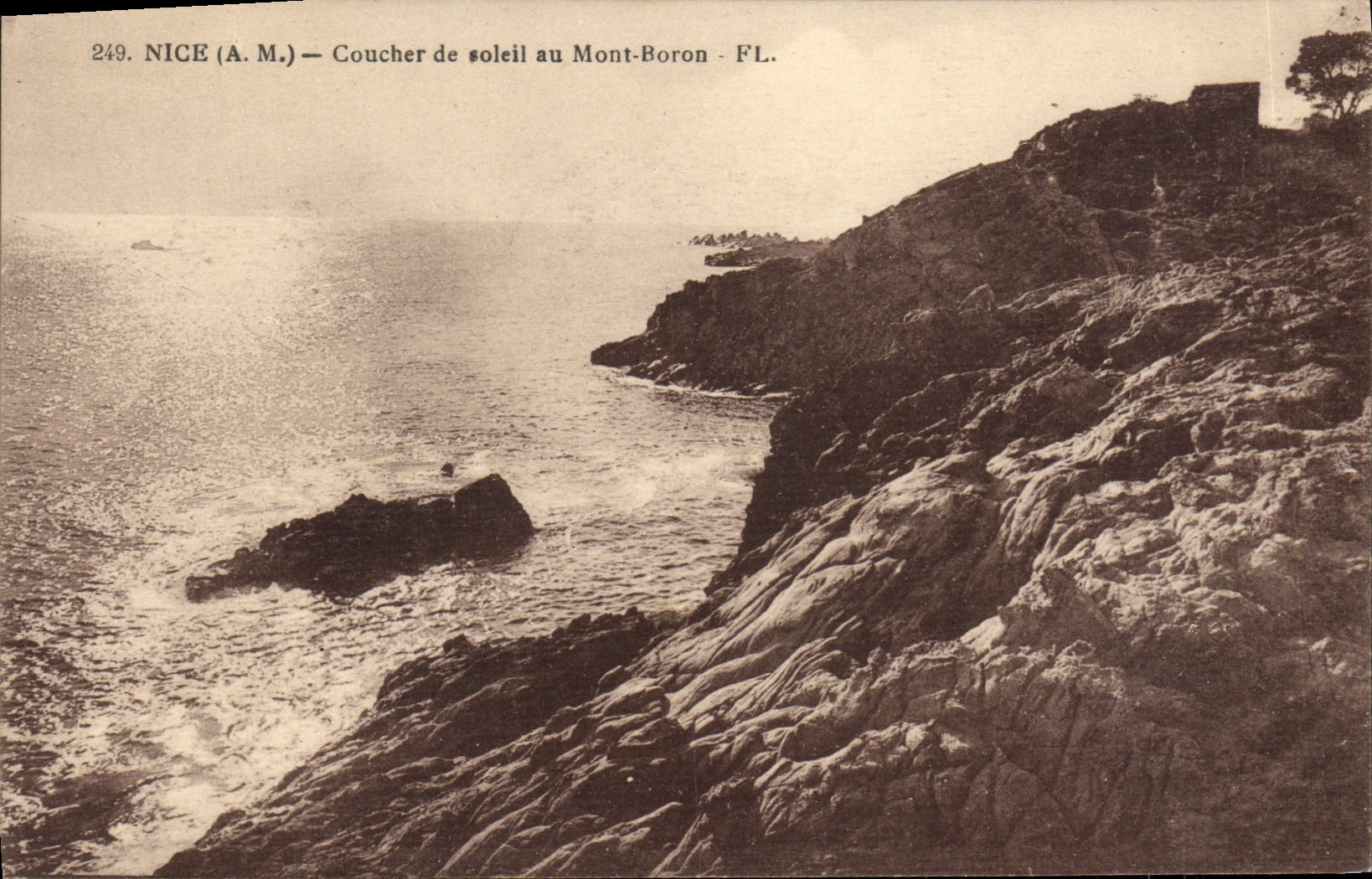 CPA Nice Coucher de soliel au Mont Boron