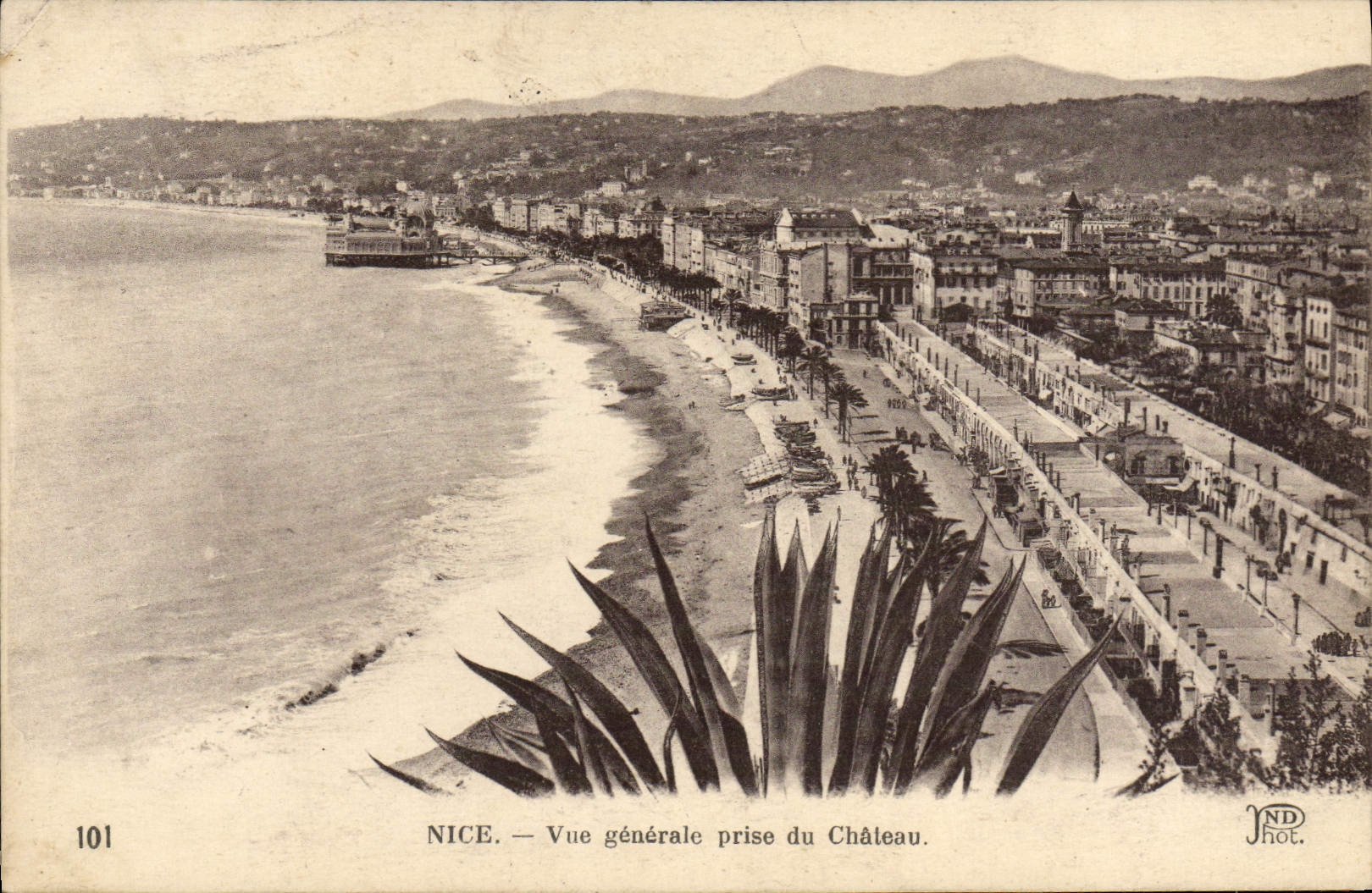 CPA Nice Vue generale prise du Chateau