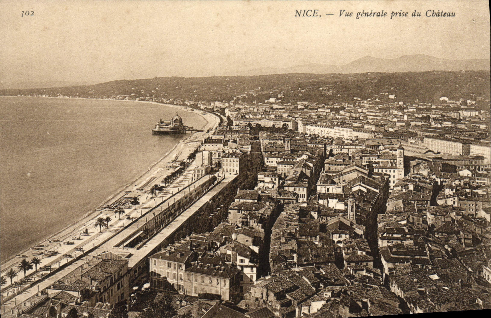 CPA Nice Vue generale prise du Chateau
