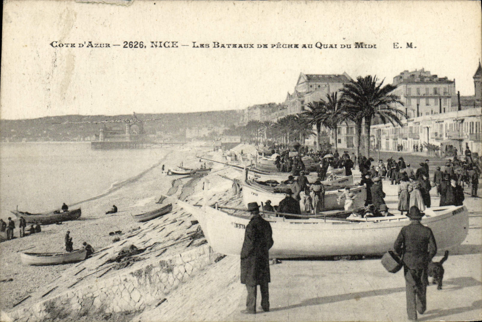 Barcos pesqueros de la POSTAL de la VENDIMIA Niza al Quay del sur