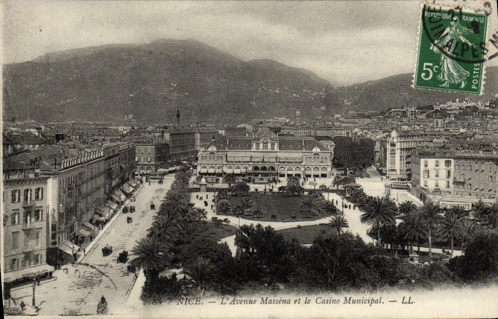 POSTAL de la VENDIMIA Niza la avenida de Massena y el casino municipal