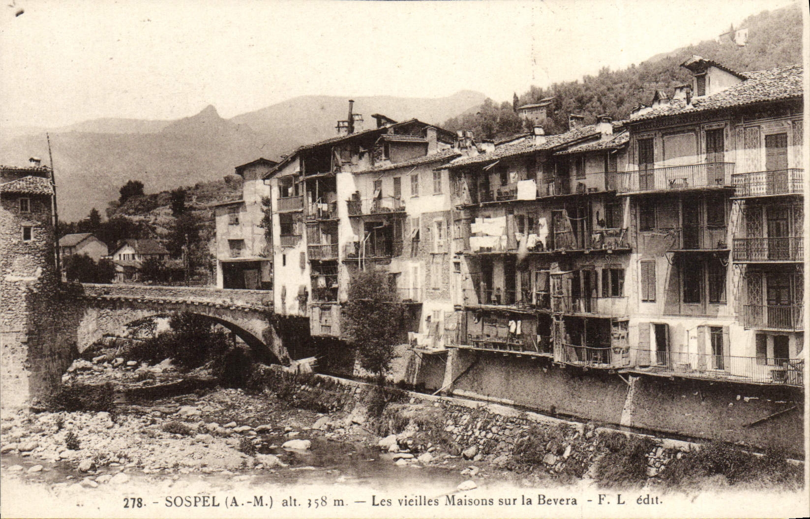 CPA Sospel Les Vieilles Maisons Sur la Bevera