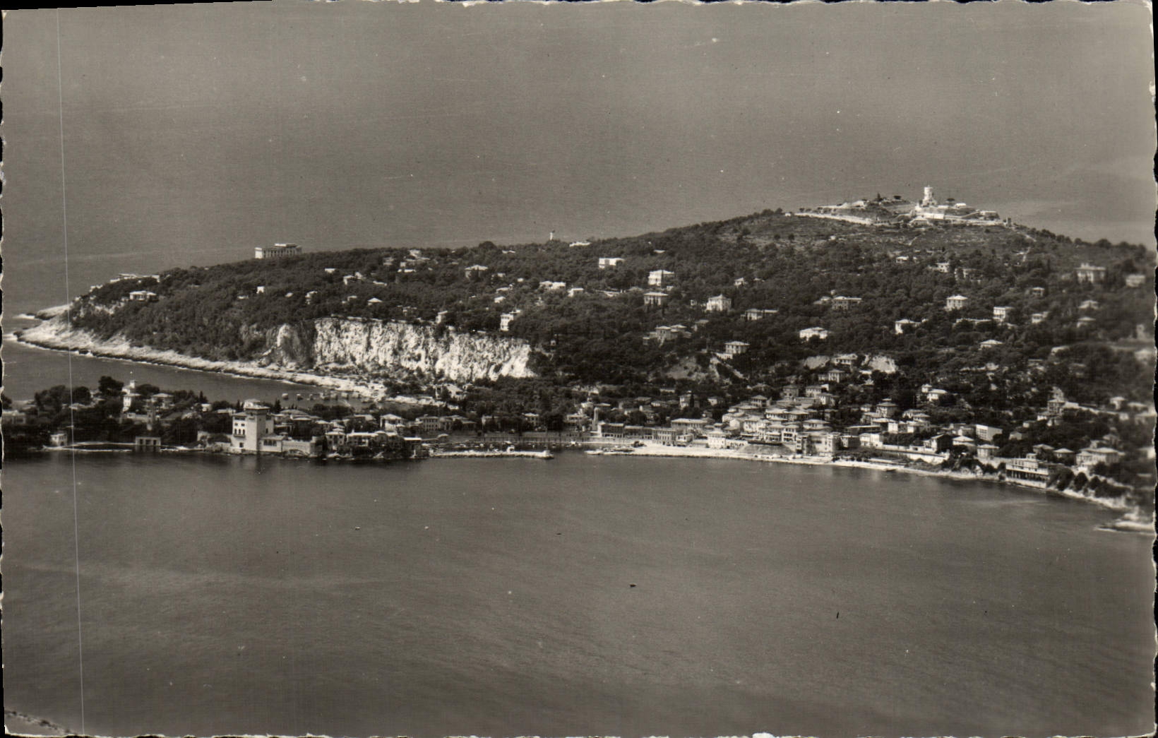 CPM Saint Jean Cap Ferrat La ville Le port et l'anse des fosses