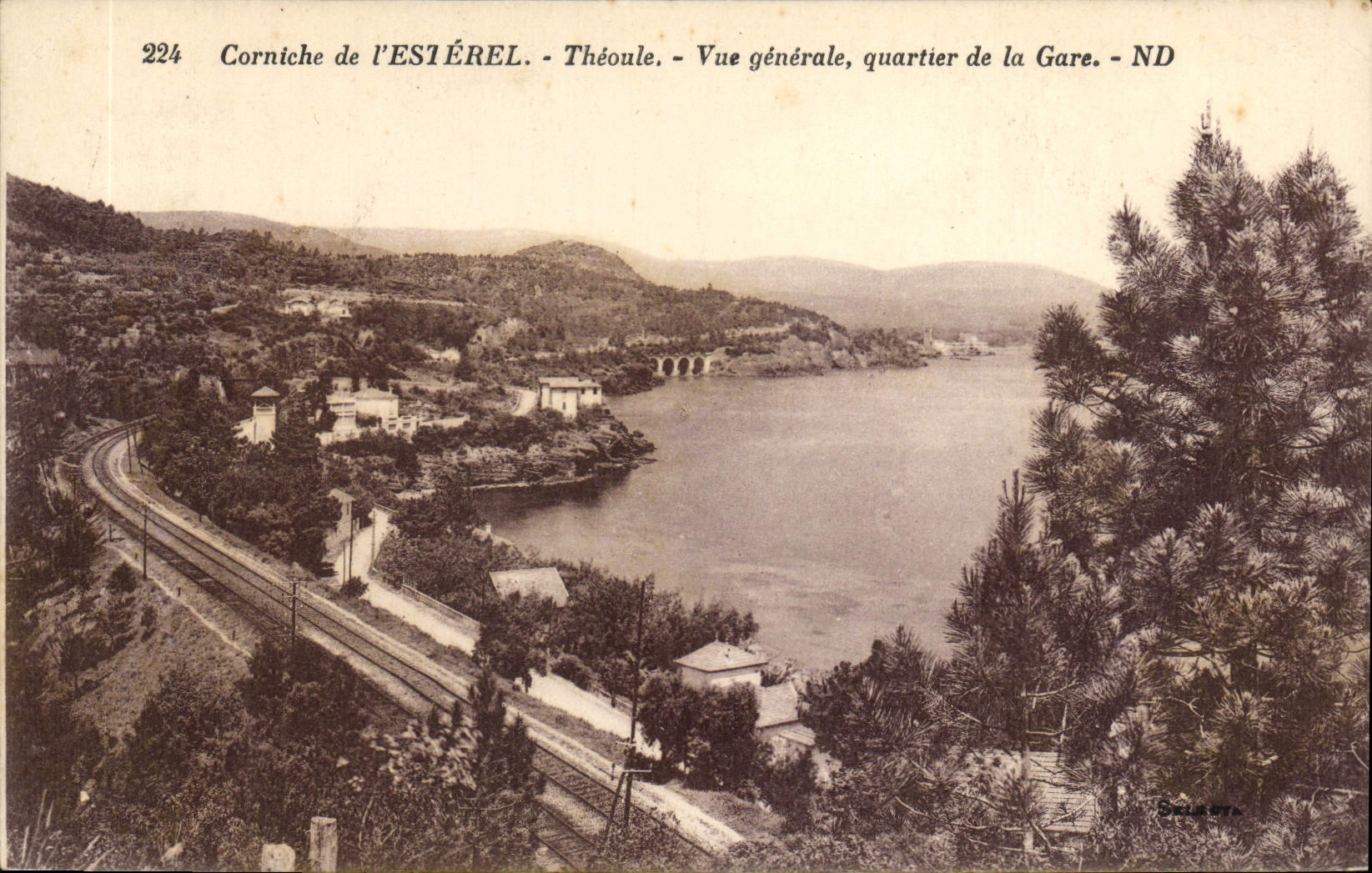 CPA L'Esterel Theoule Vue Generale Quartier de la Gare