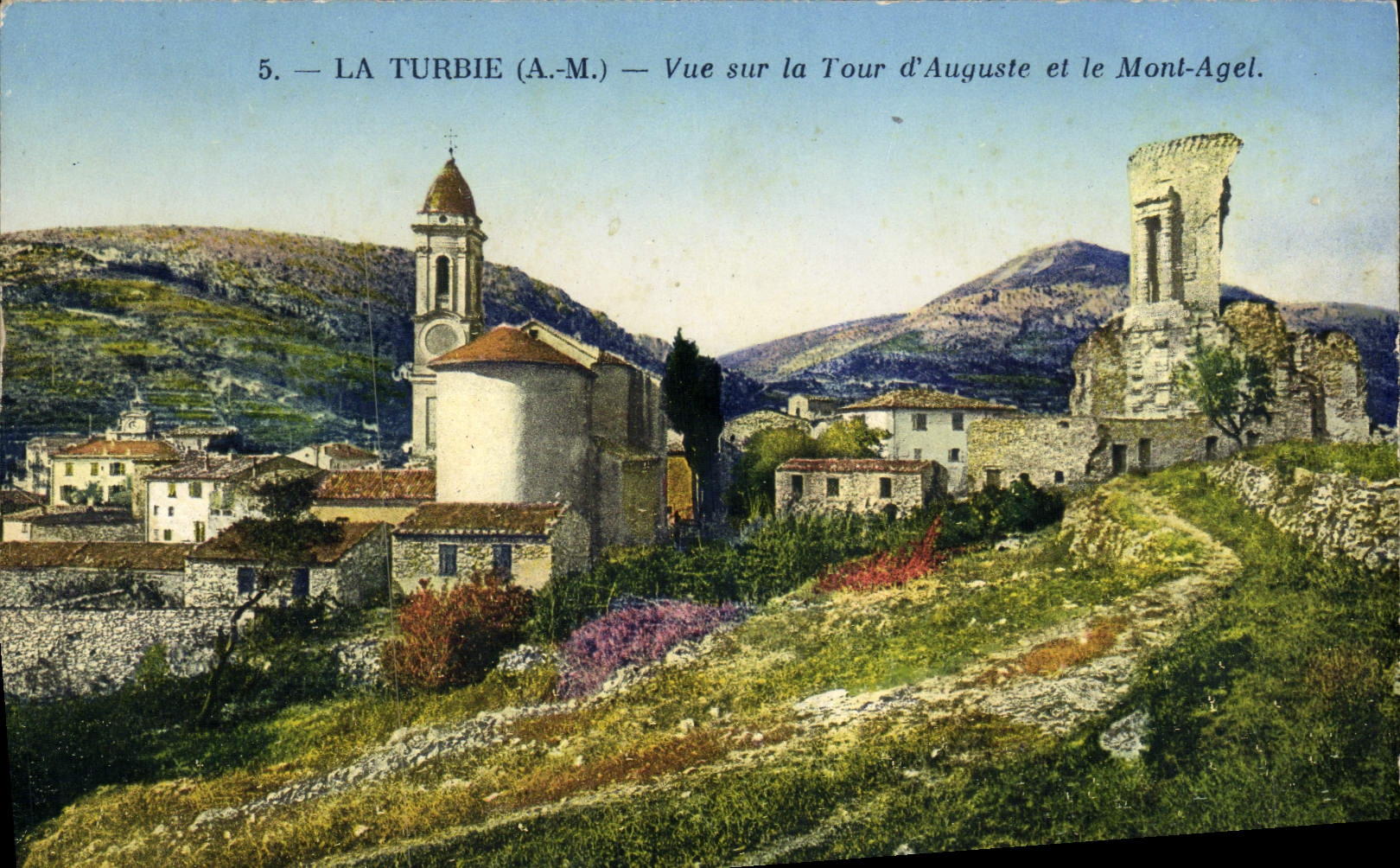 CPA La Turbie Vue sur la Tour d'Auguste et le Mont Agel
