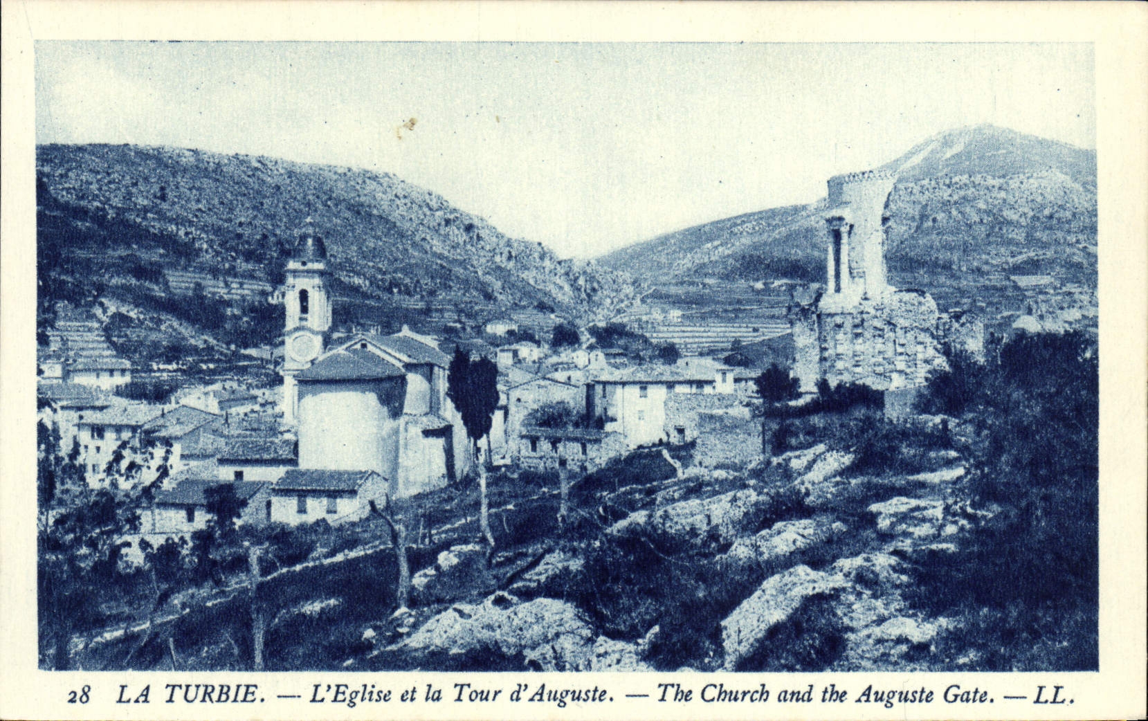 CPA La Turbie L'Eglise et la Tour d'Auguste