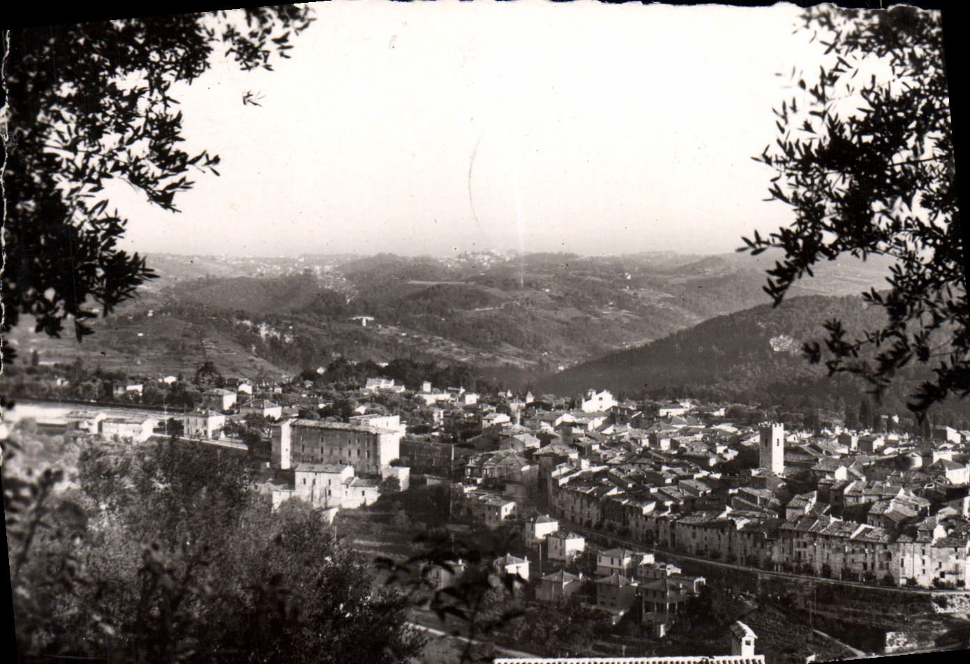 CPM Vence La Jolie Vue Generale