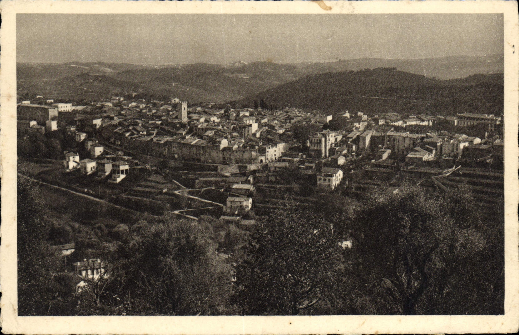 Opinión y mar de Vence de la POSTAL de la VENDIMIA