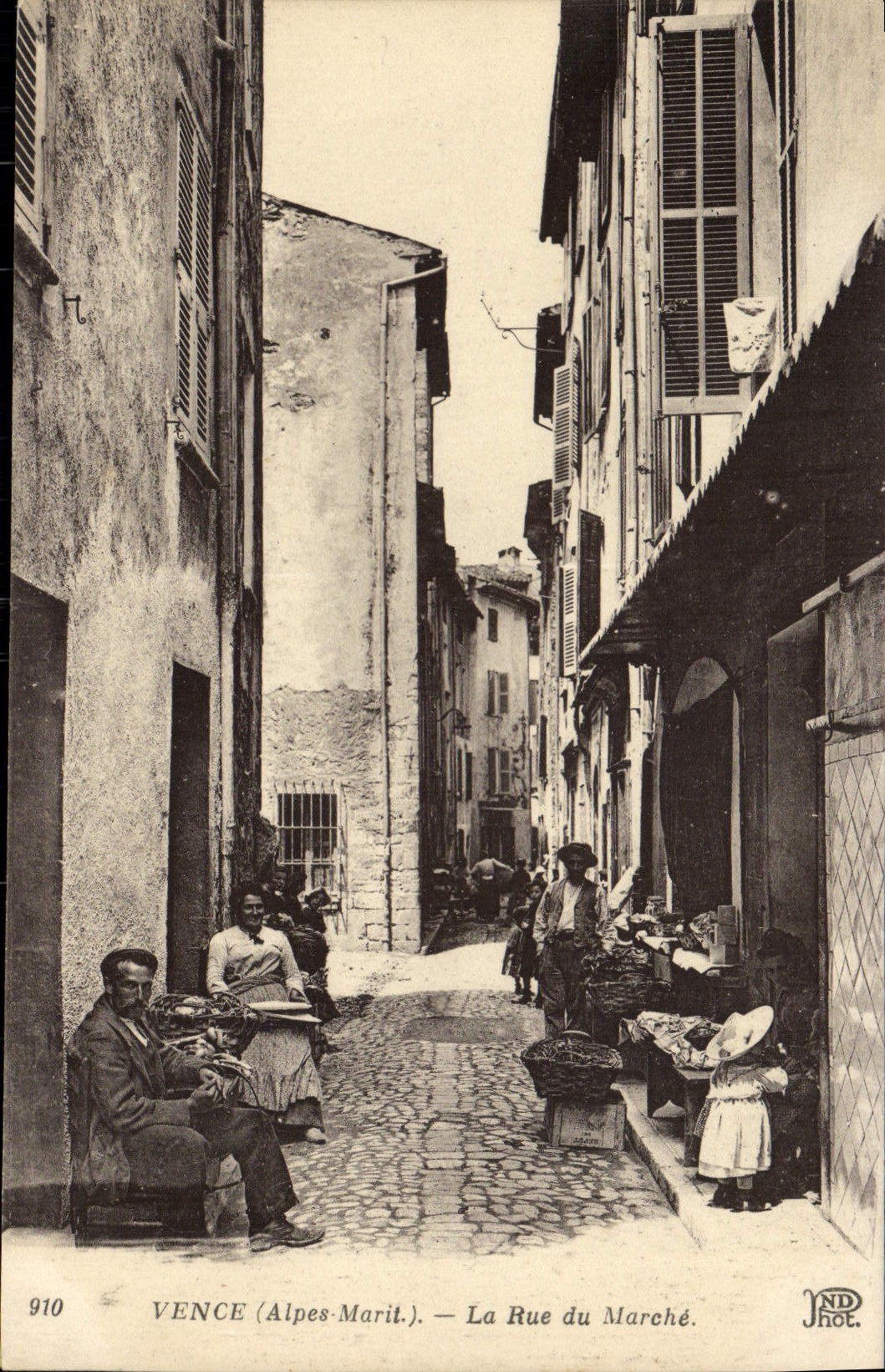 POSTAL Vence de la VENDIMIA la calle del mercado