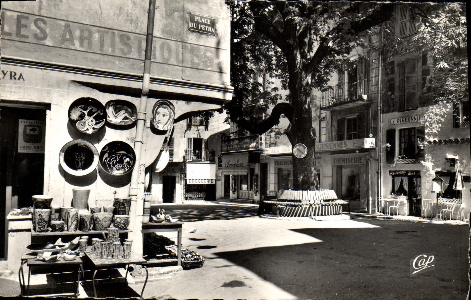 CPA Vence Place du Peyra