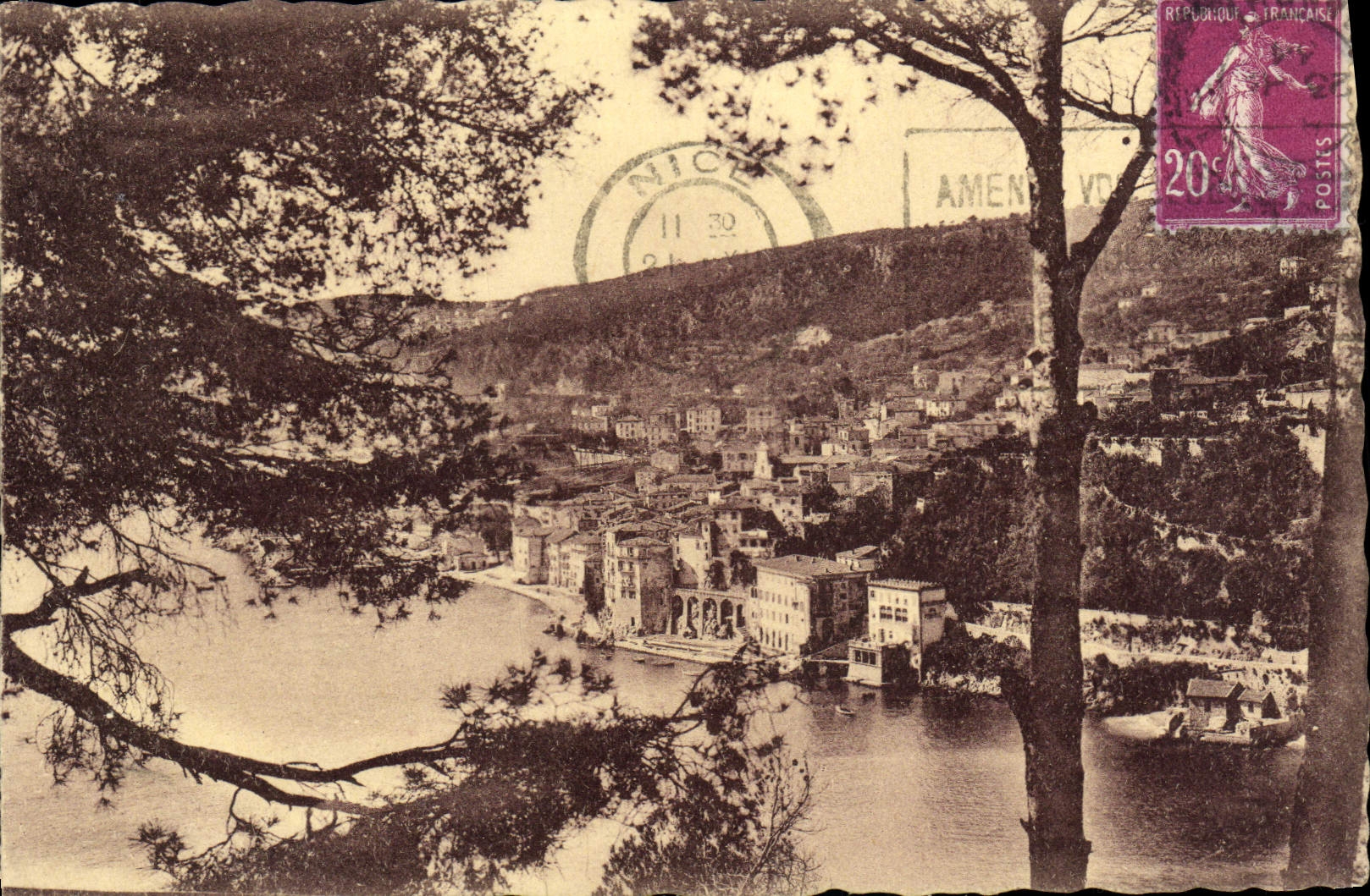 CPA Villefranche Sur Mer a Travers les Pins