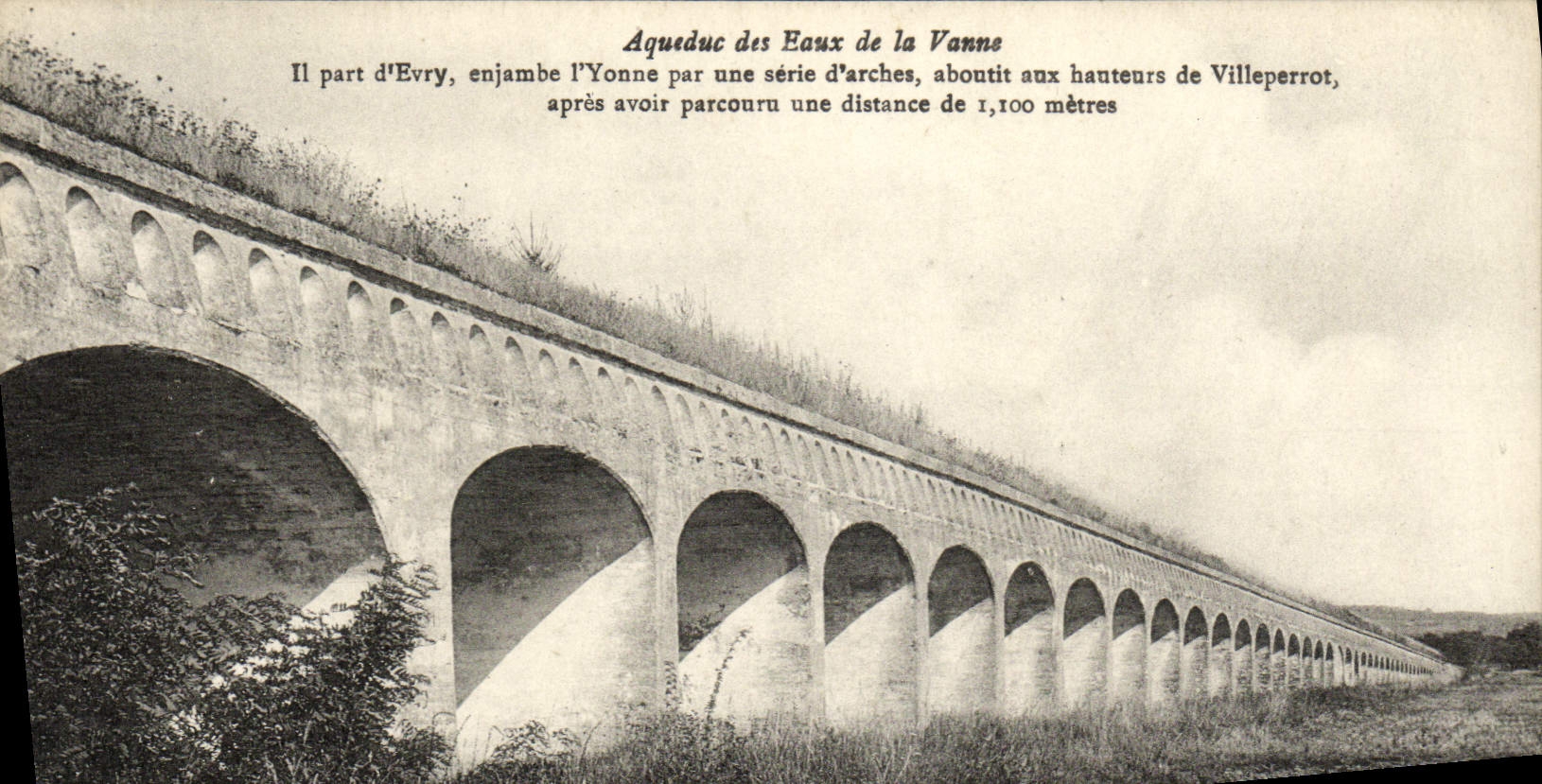 VINTAGE POSTCARD Aqueduct of water of the Valve