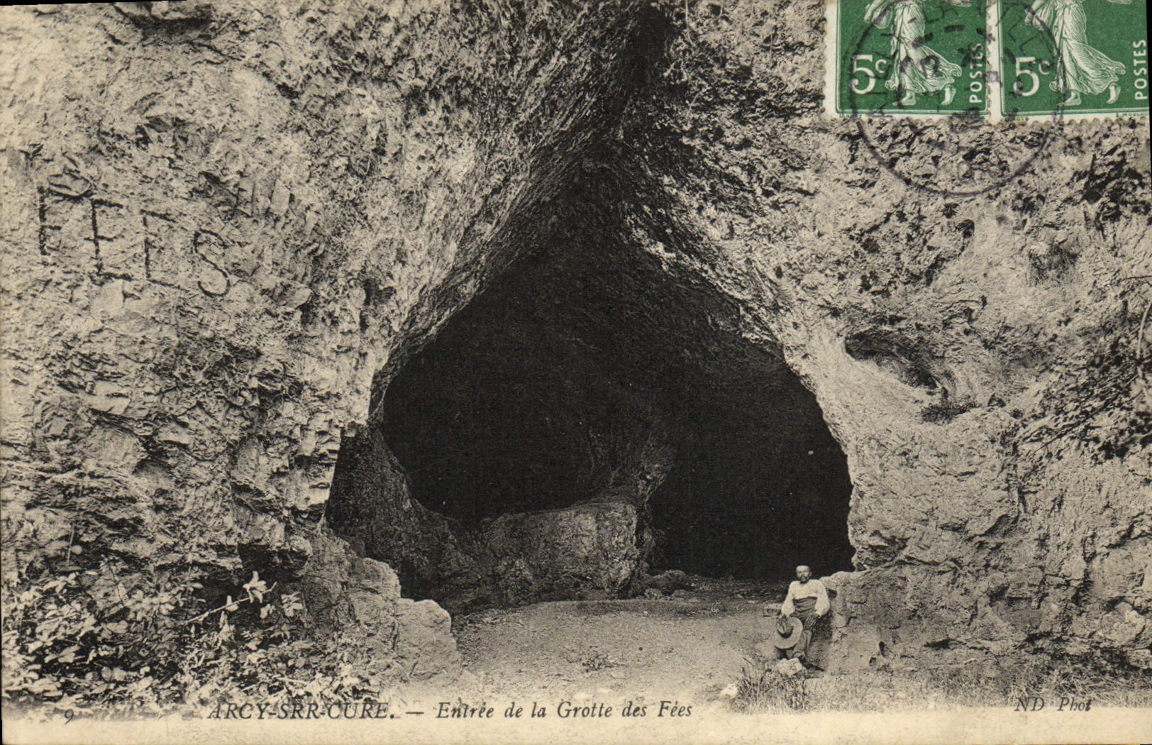 CPA D'Arcy Sur Cure Entree de la Grotte des Fees
