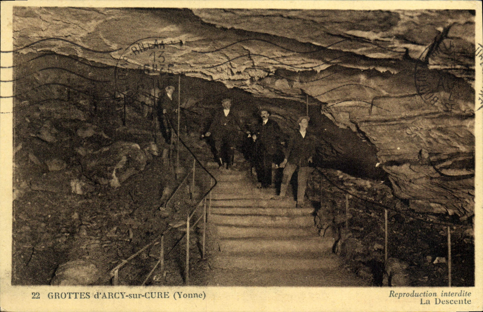 VINTAGE POSTCARD Arcy On Cury Caves descent