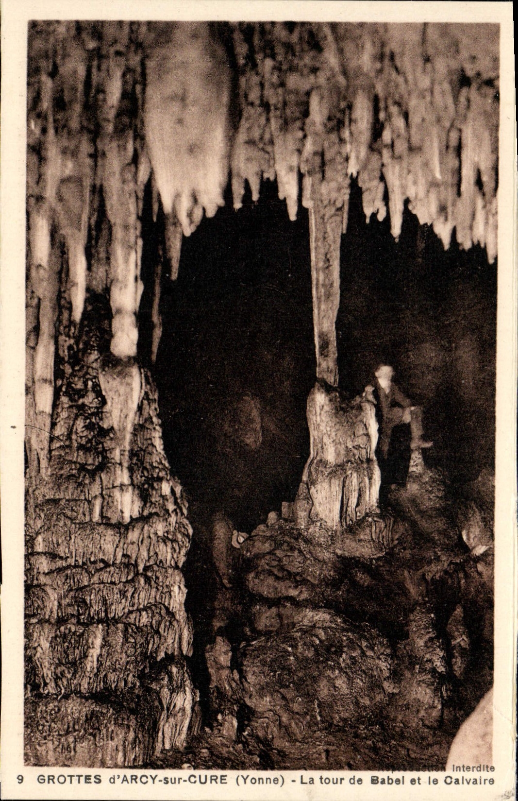 CPA Arcy Sur Cury Entree des Grottes La Tour de Babel et le Calvaire